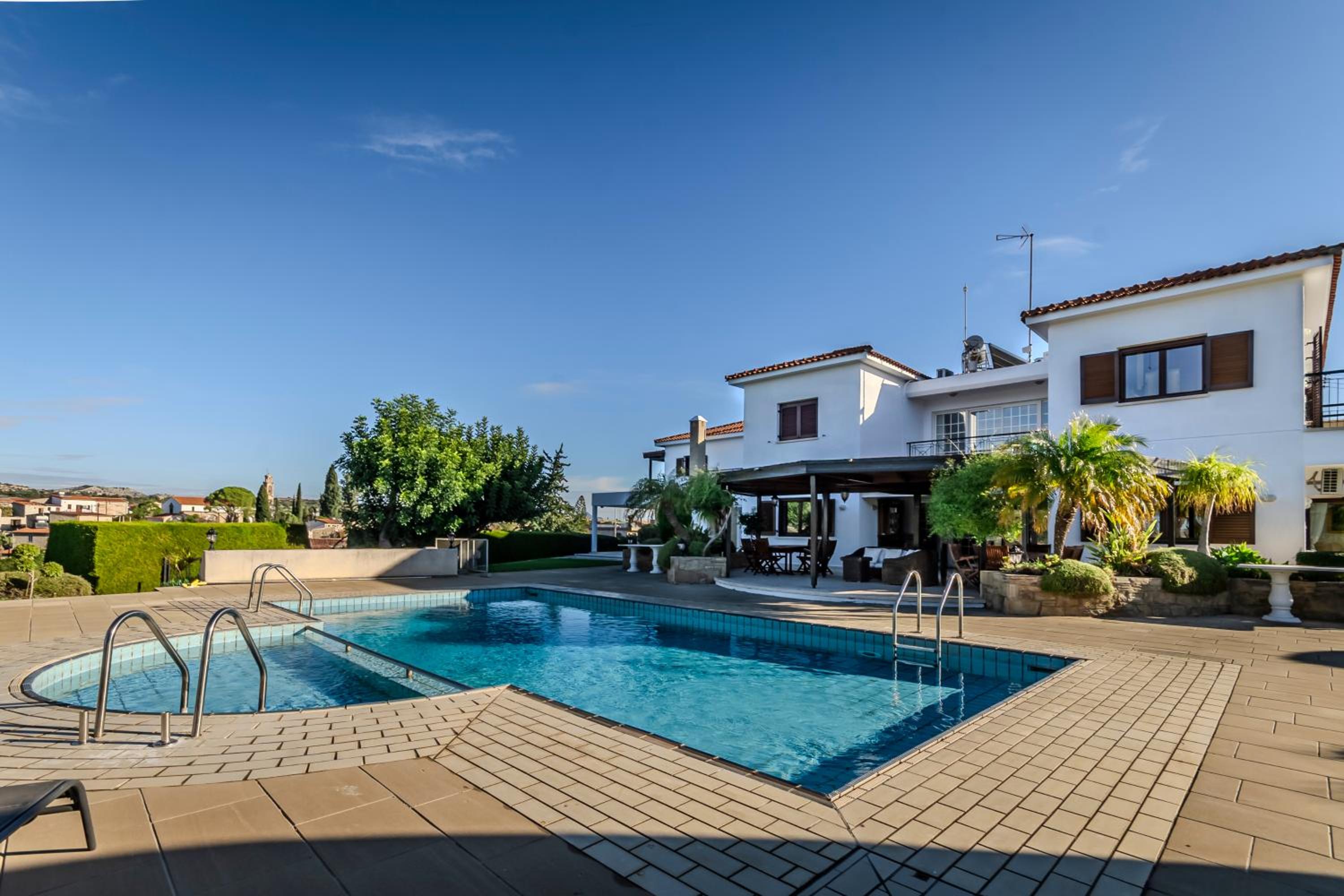 Mountain view 6 bed mansion with Private Padel Court, Pool & Gym