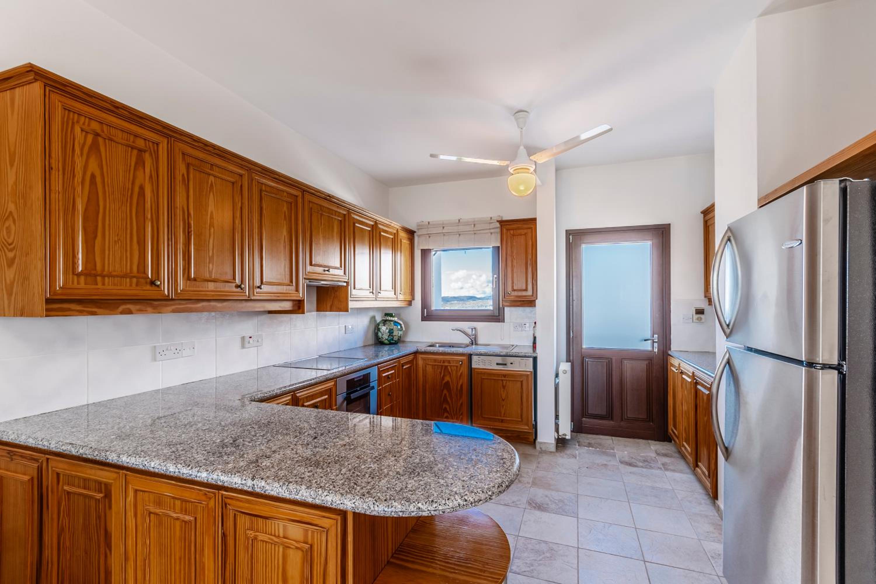 Mountain view 6 bed mansion with Private Padel Court, Pool & Gym