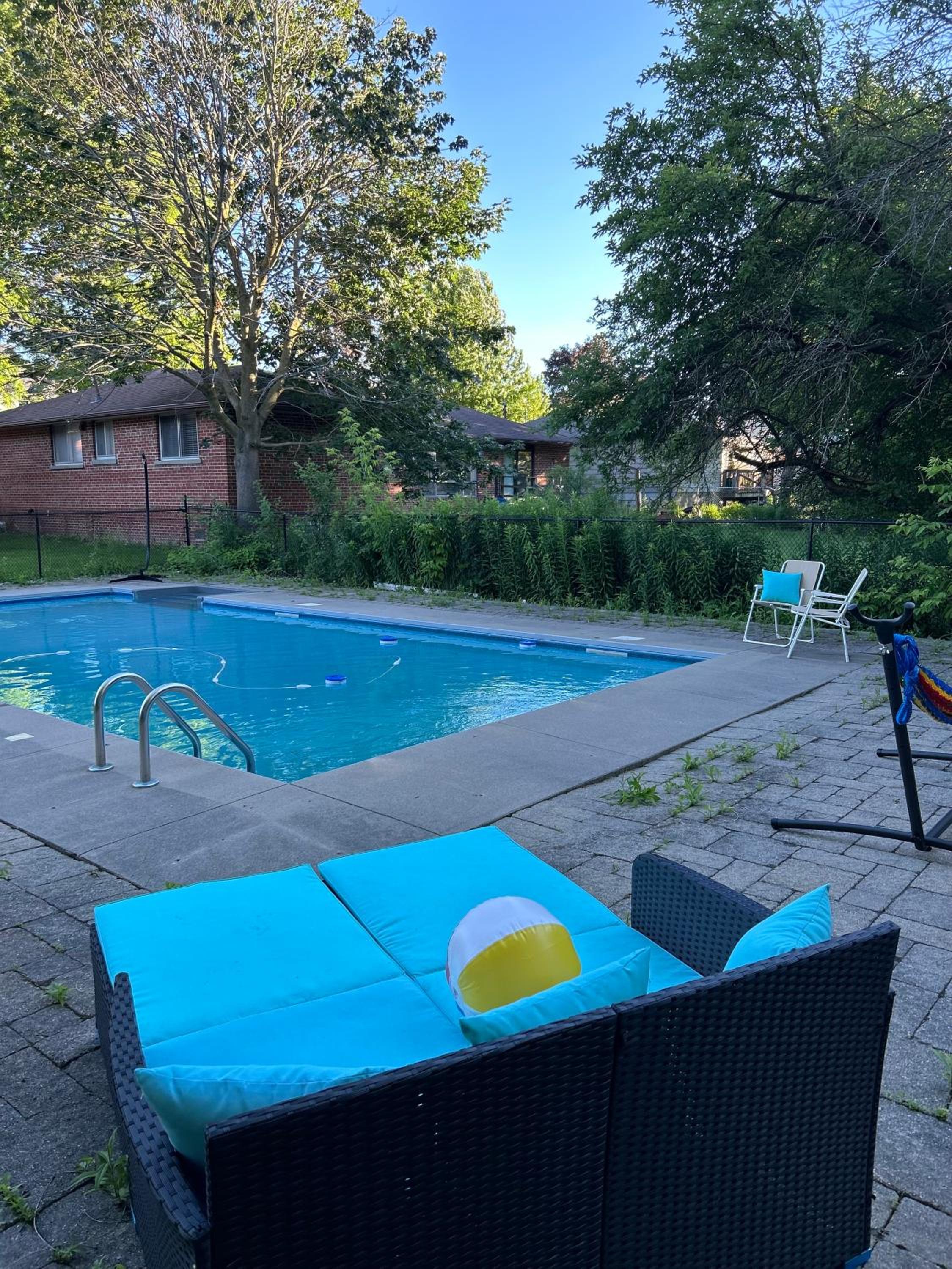 Pool Party Gorgeous Vacation spot
