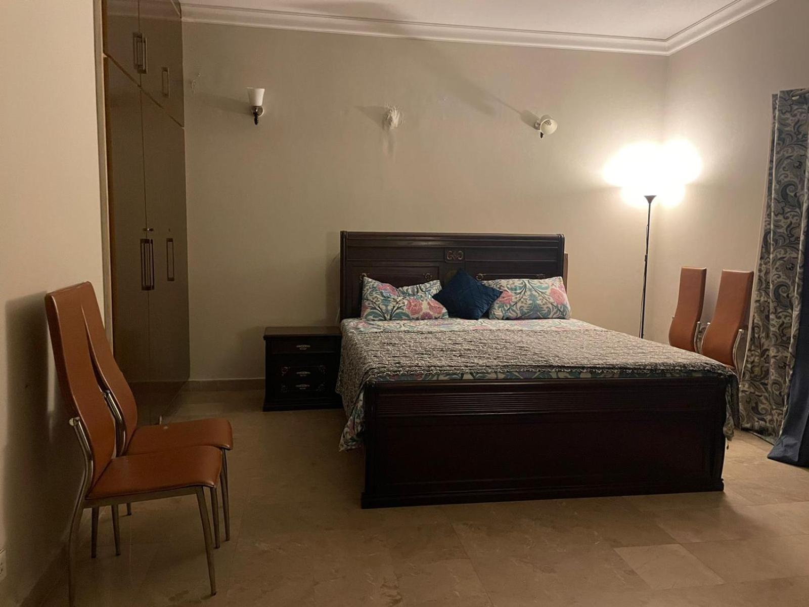 Tranquil Retreat 1 BR with Living Room view 5