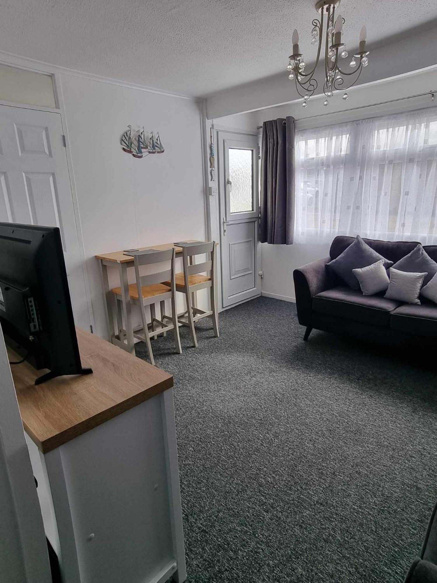 115 Modern South Facing Chalet on Sunbeach in Scratby Near Great Yarmouth view 2