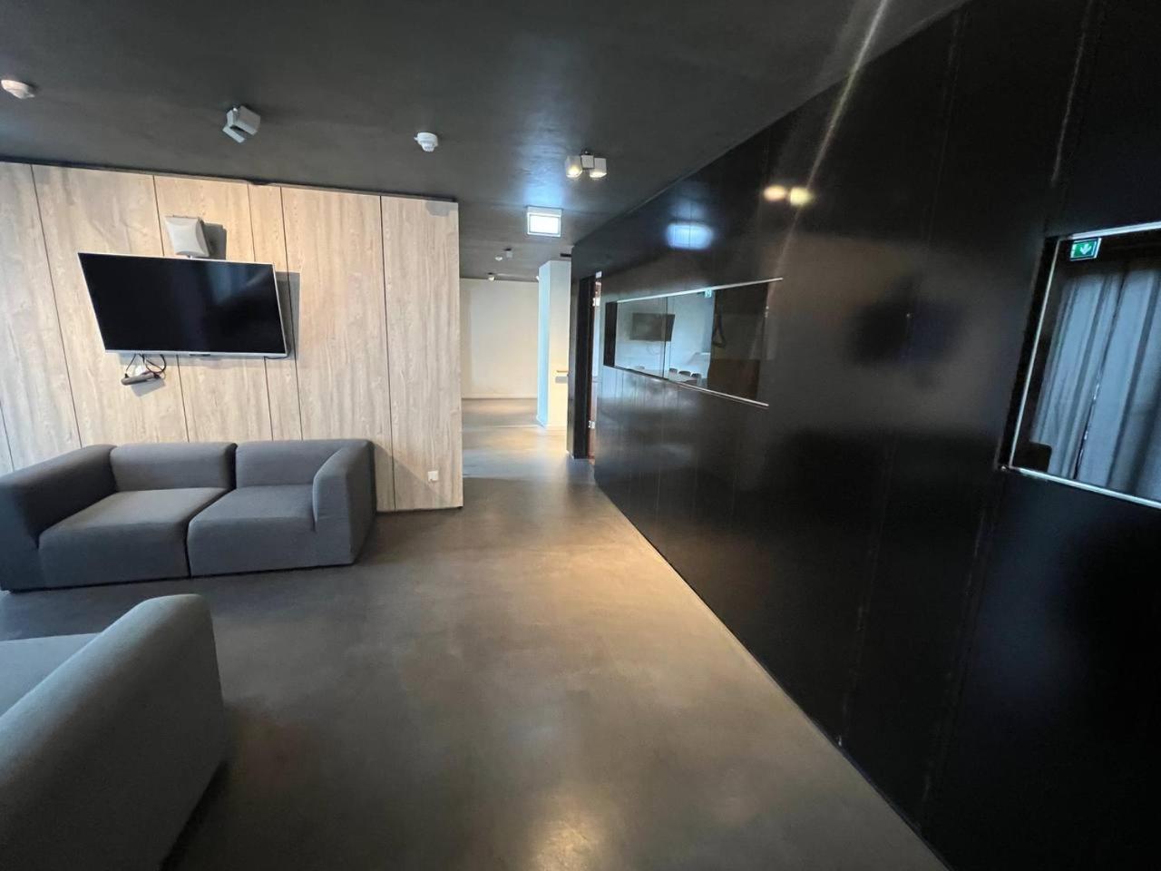 Berlin Vacations - Modern Studio Near Mauerpark - Property Image 25