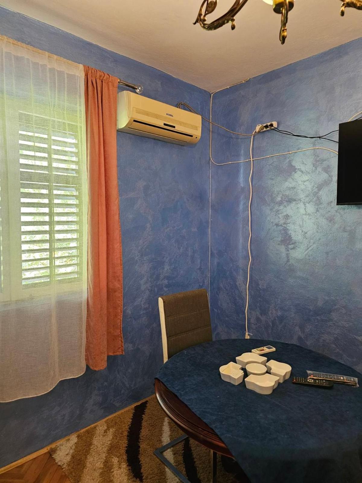 AB Apartmani Risan view 2
