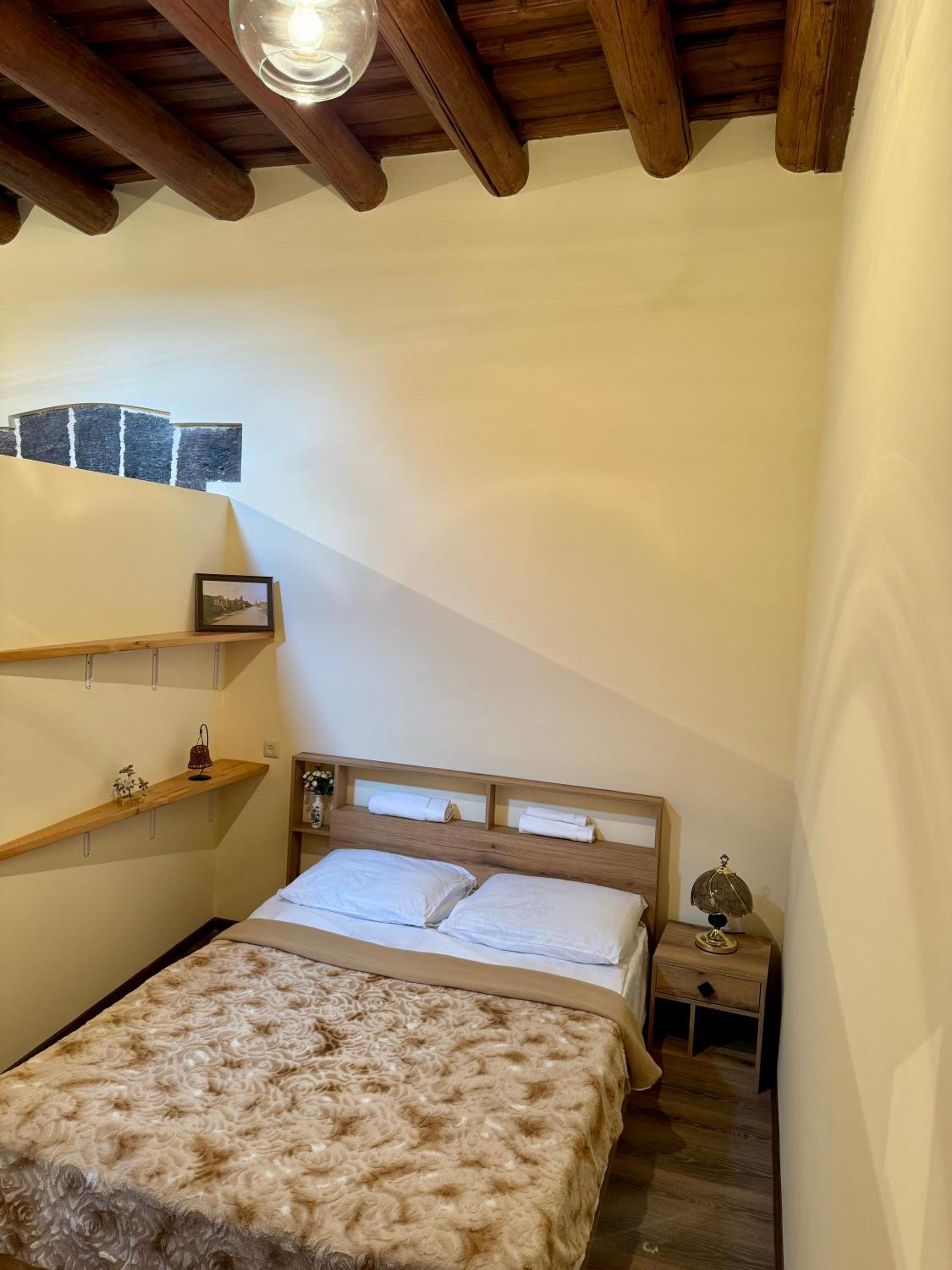 Hakobyan 84 Guest House Gyumri