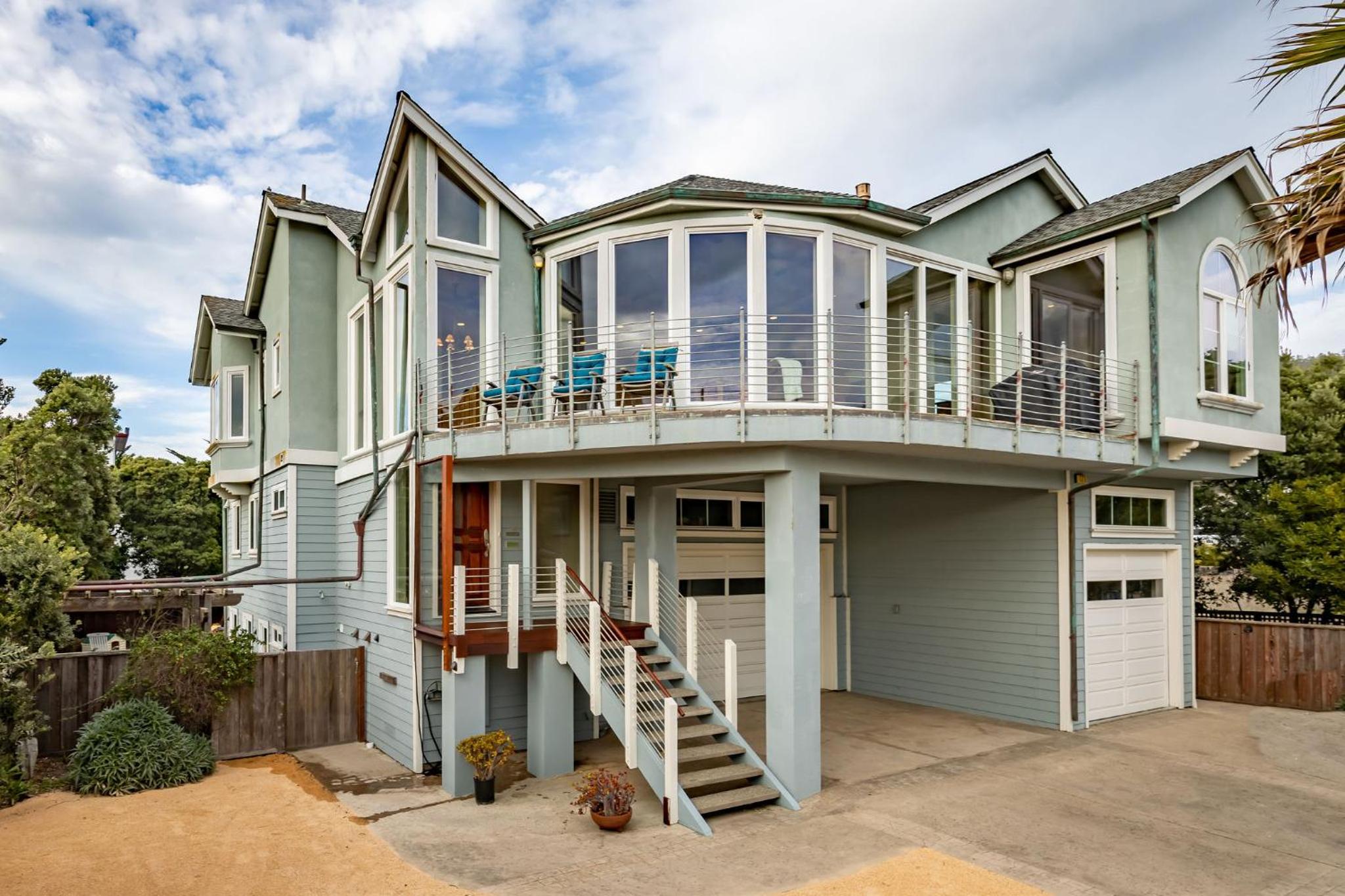 Steps to Beach and Amazing Ocean Views - Miramar Home view 3