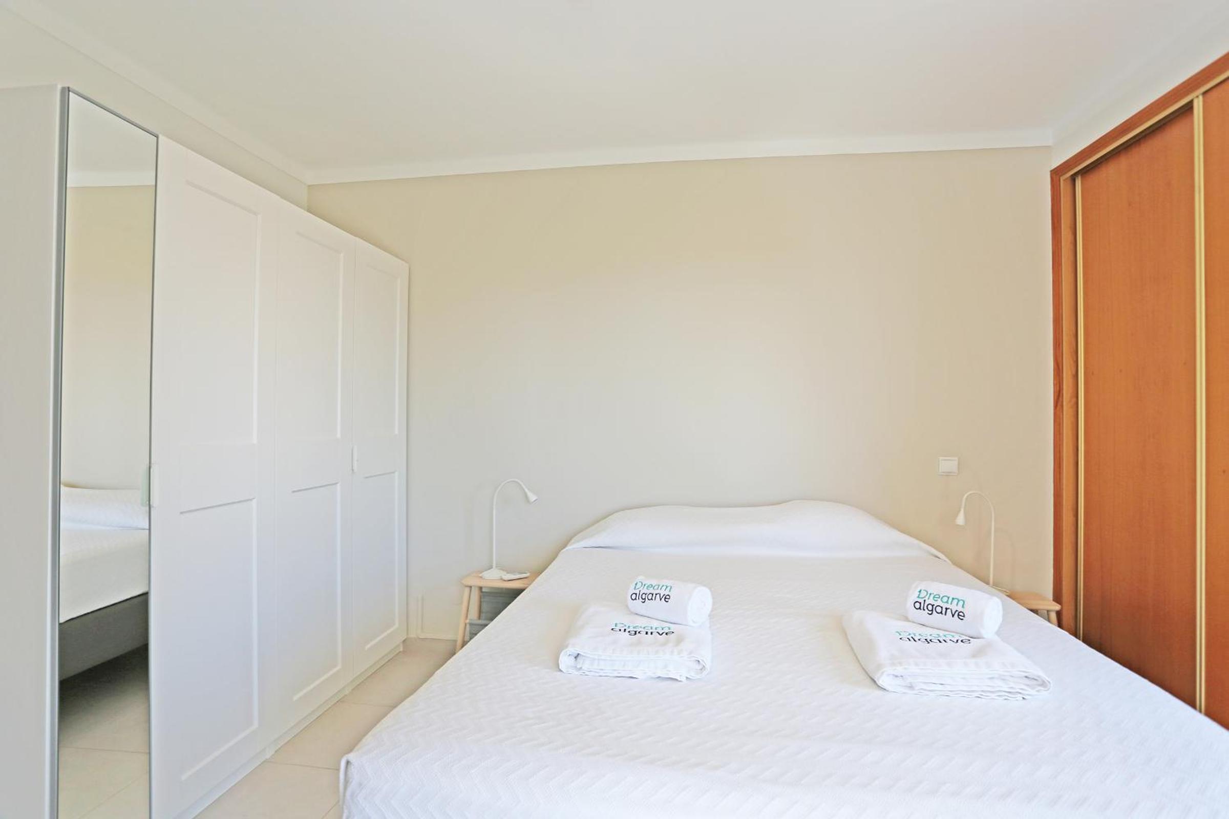 Quinta dos Pinheiros Apartments
