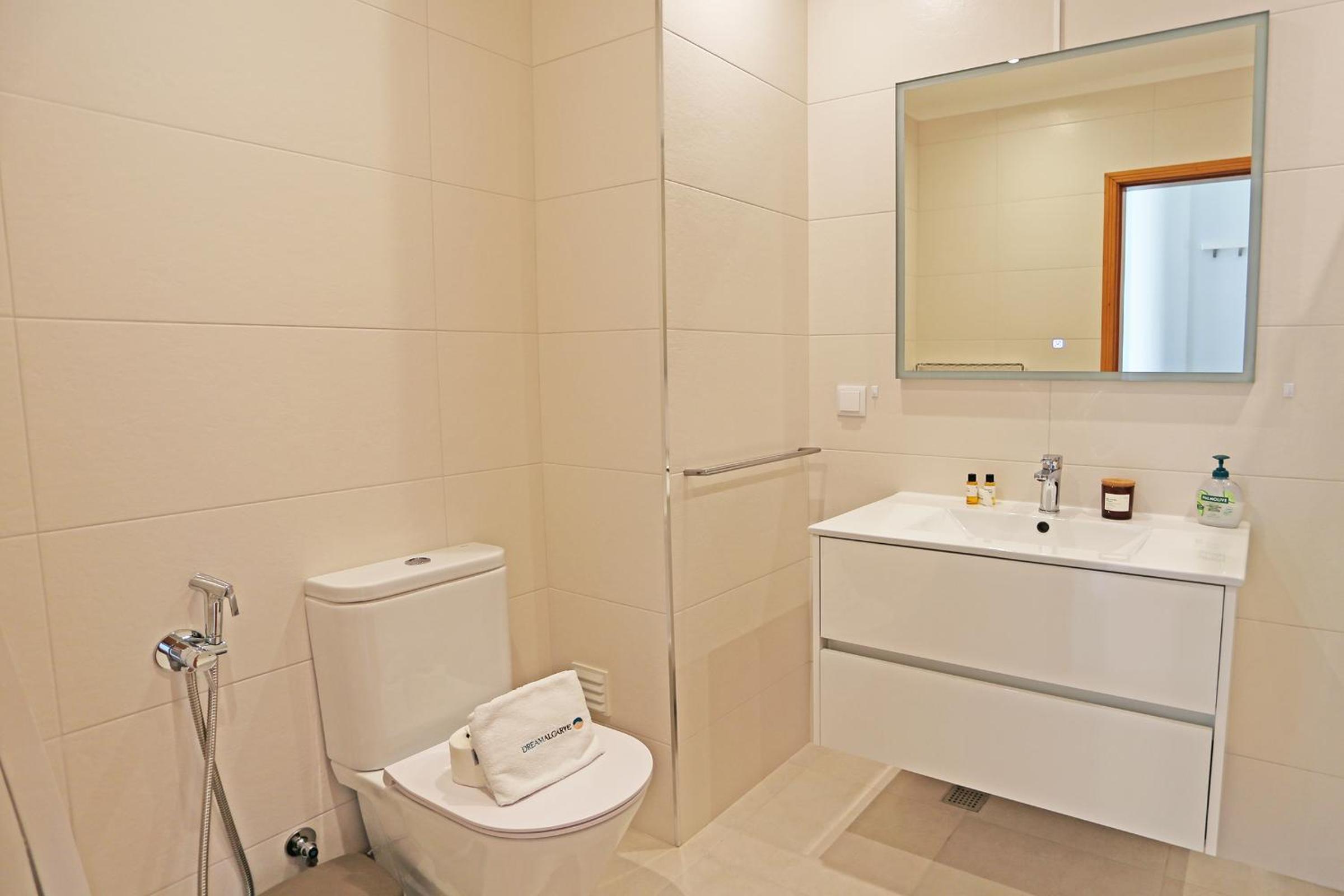 Quinta dos Pinheiros Apartments
