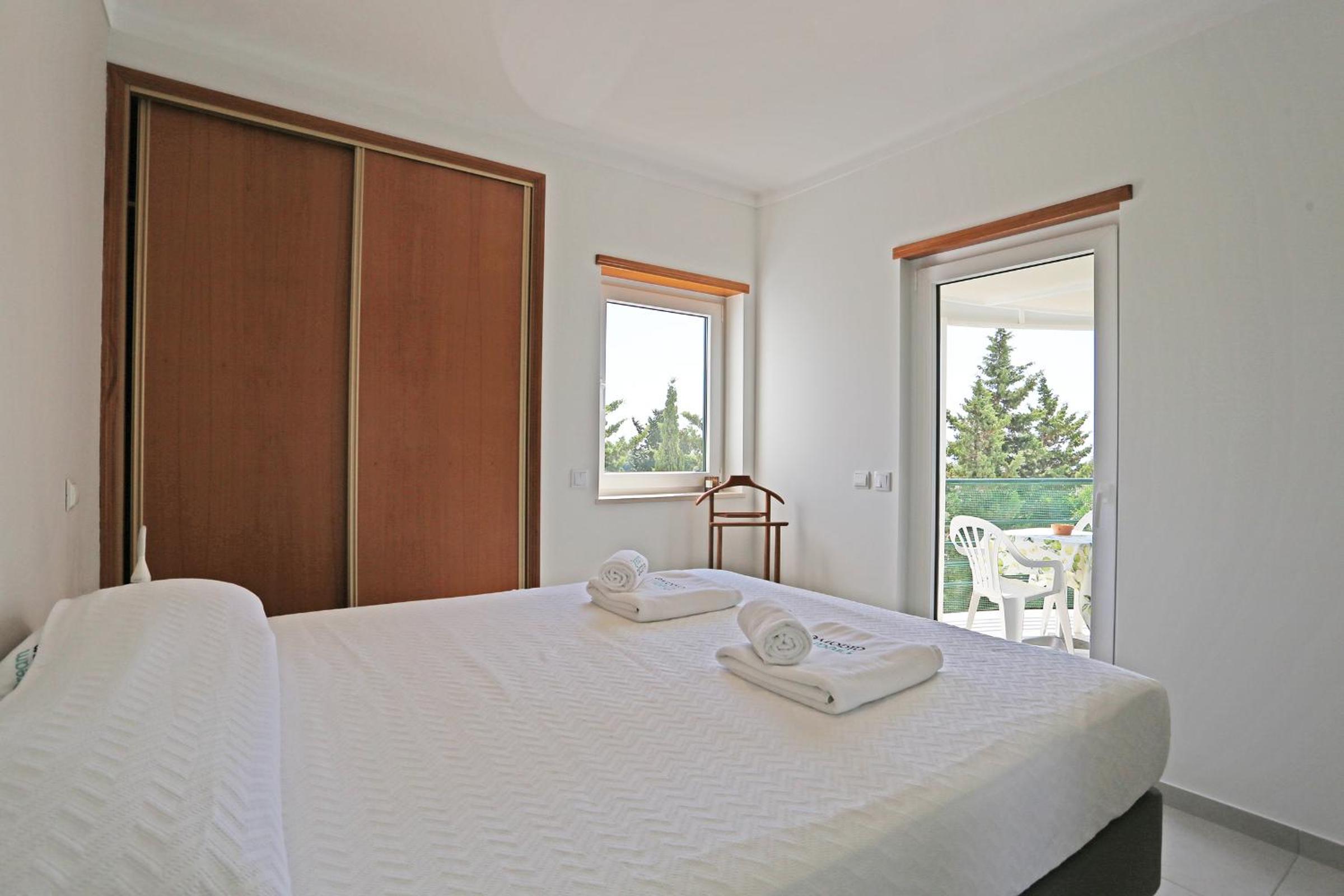 Quinta dos Pinheiros Apartments