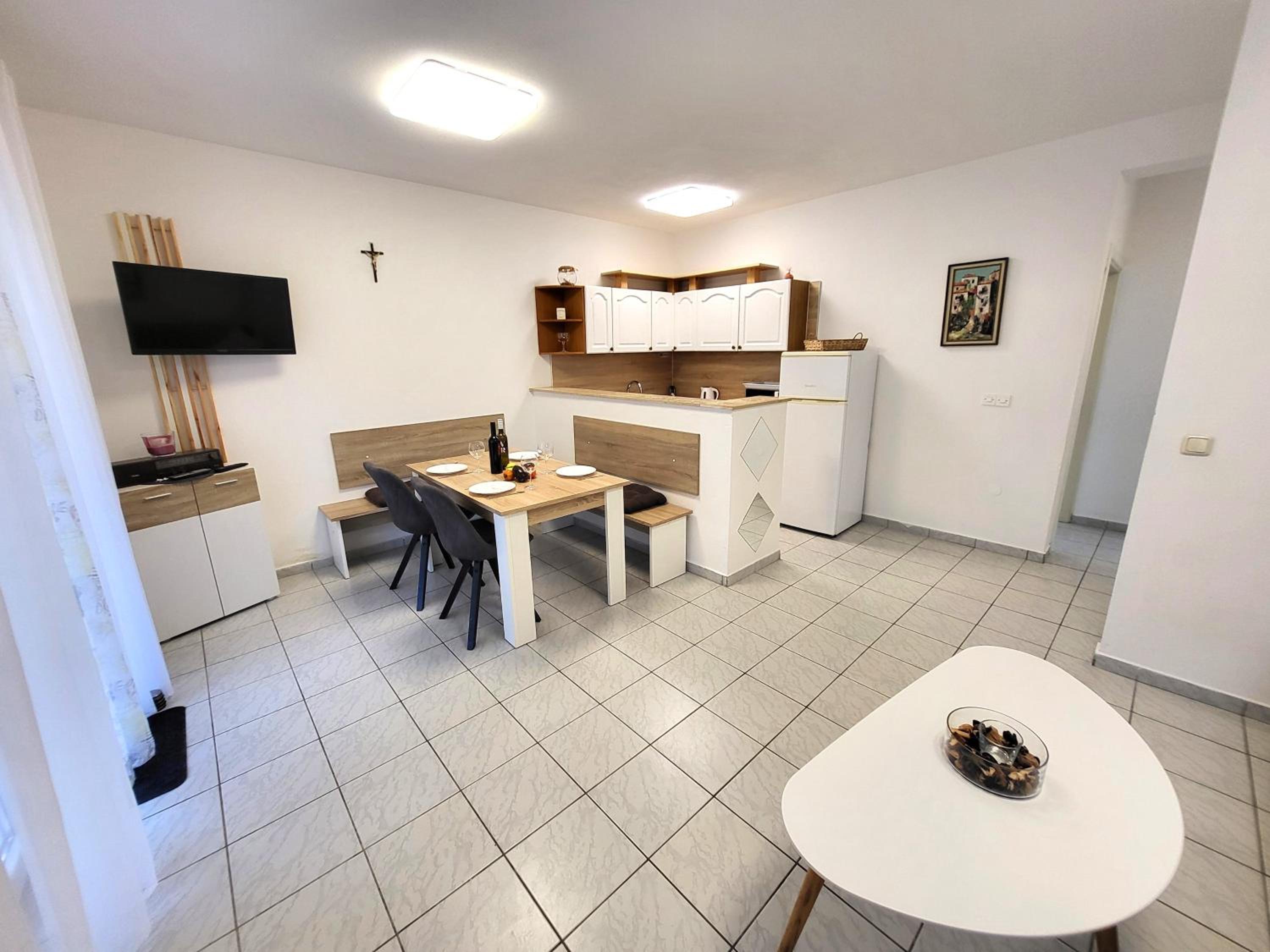 Apartments Pitve