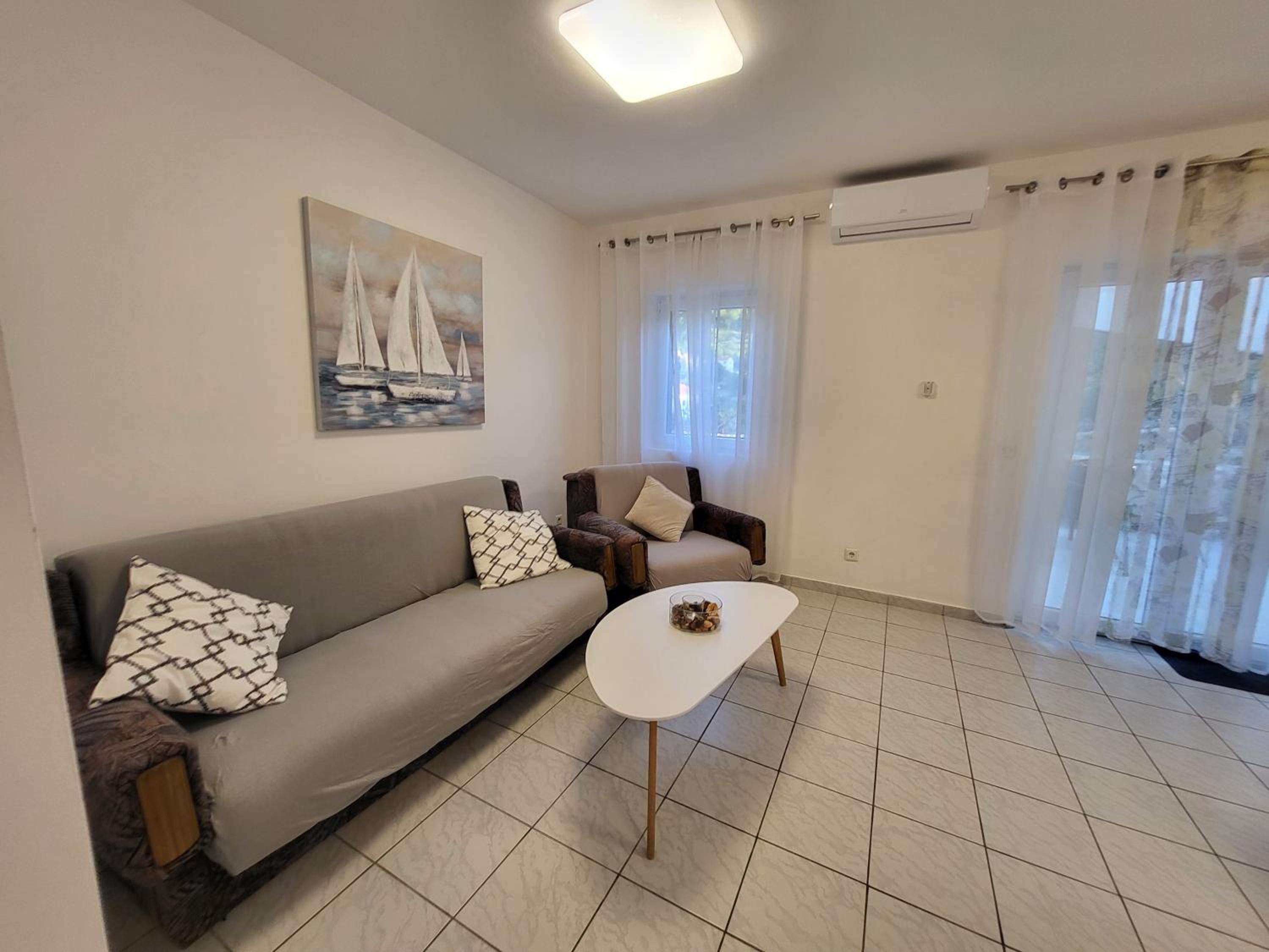 Apartments Pitve