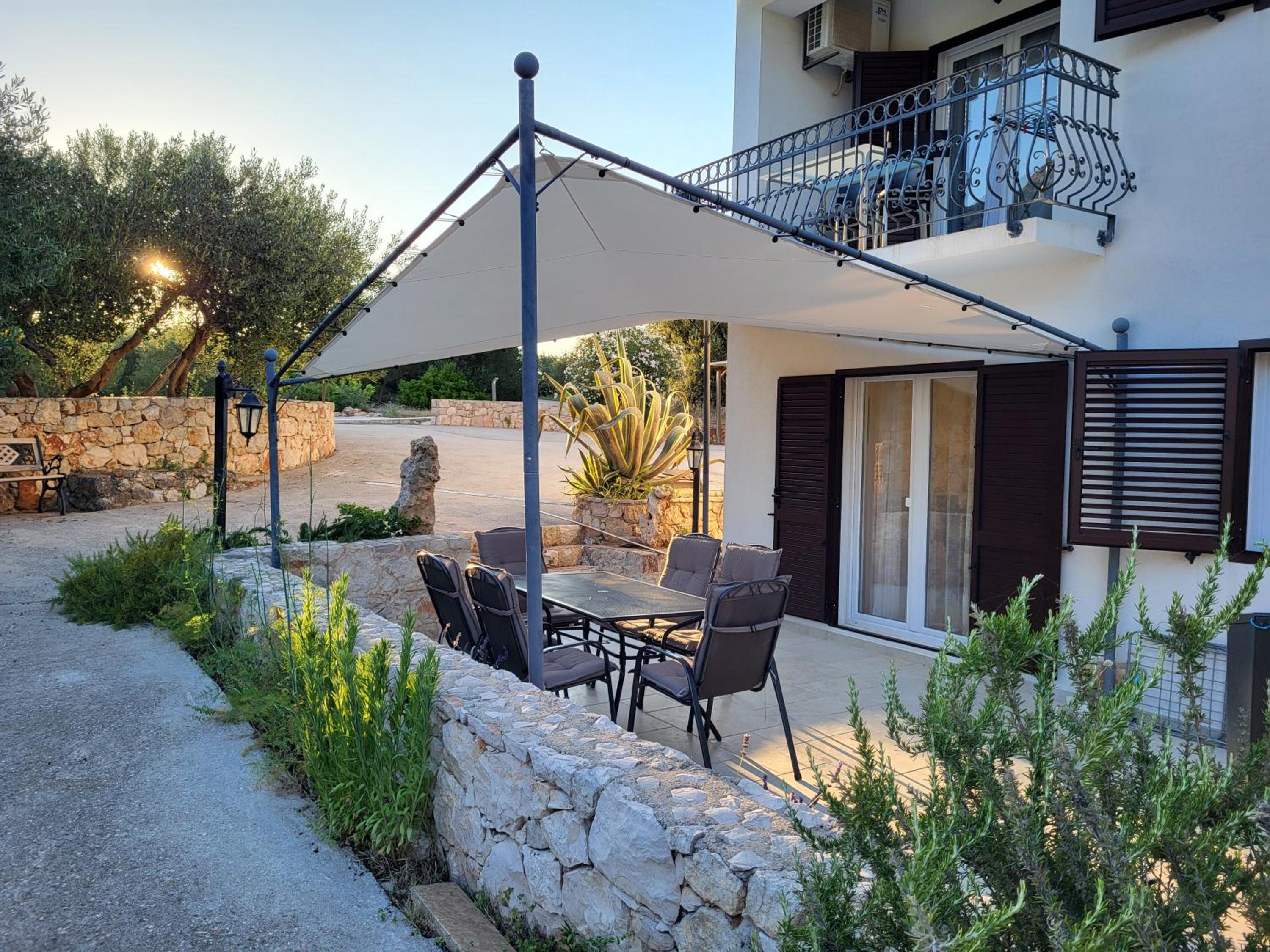 Apartments Pitve