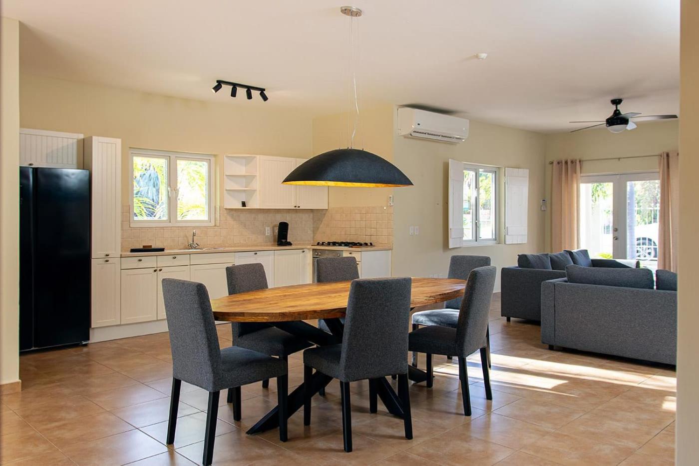 Curawauw - Villa with private pool in Jan Thiel