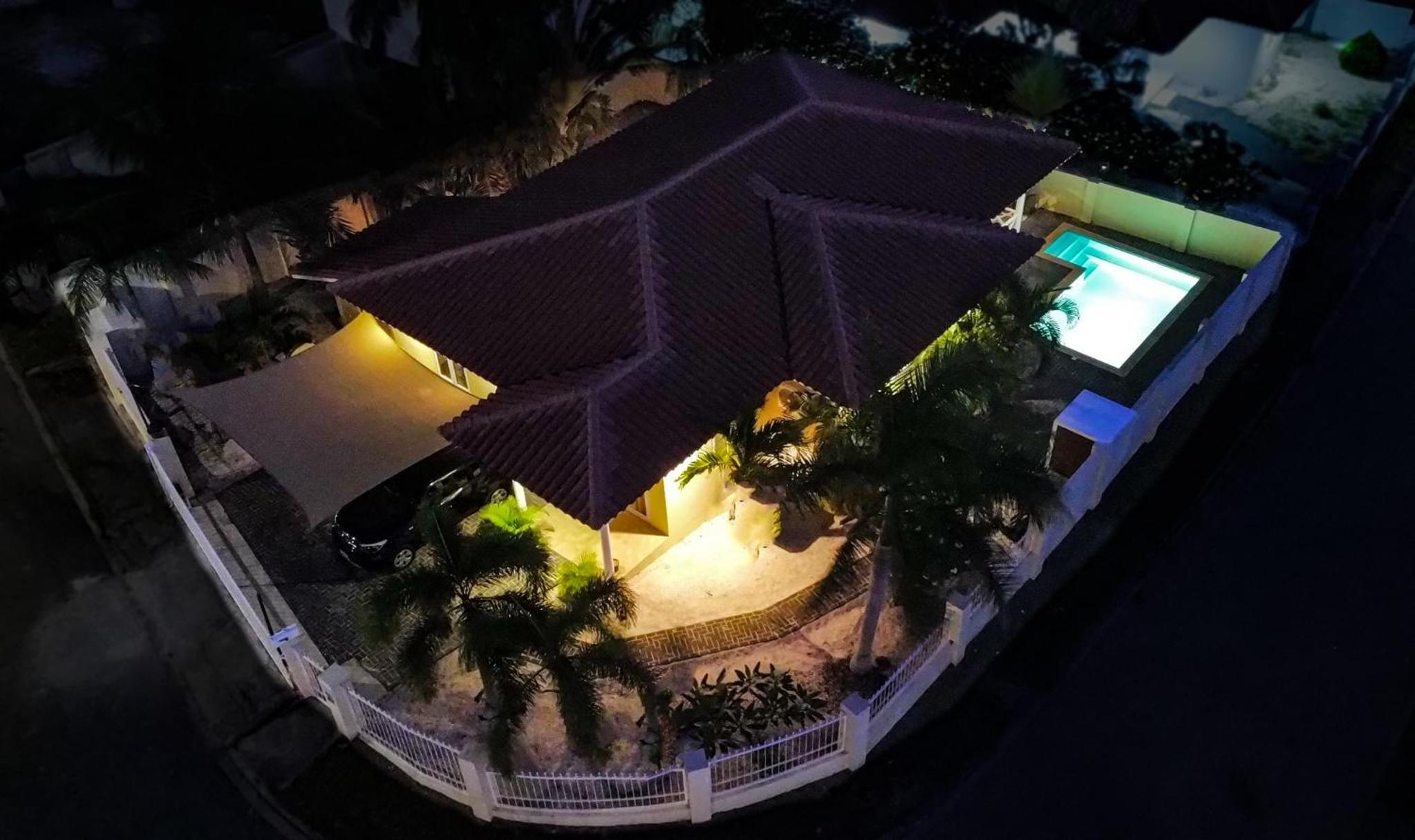 Curawauw - Villa with private pool in Jan Thiel