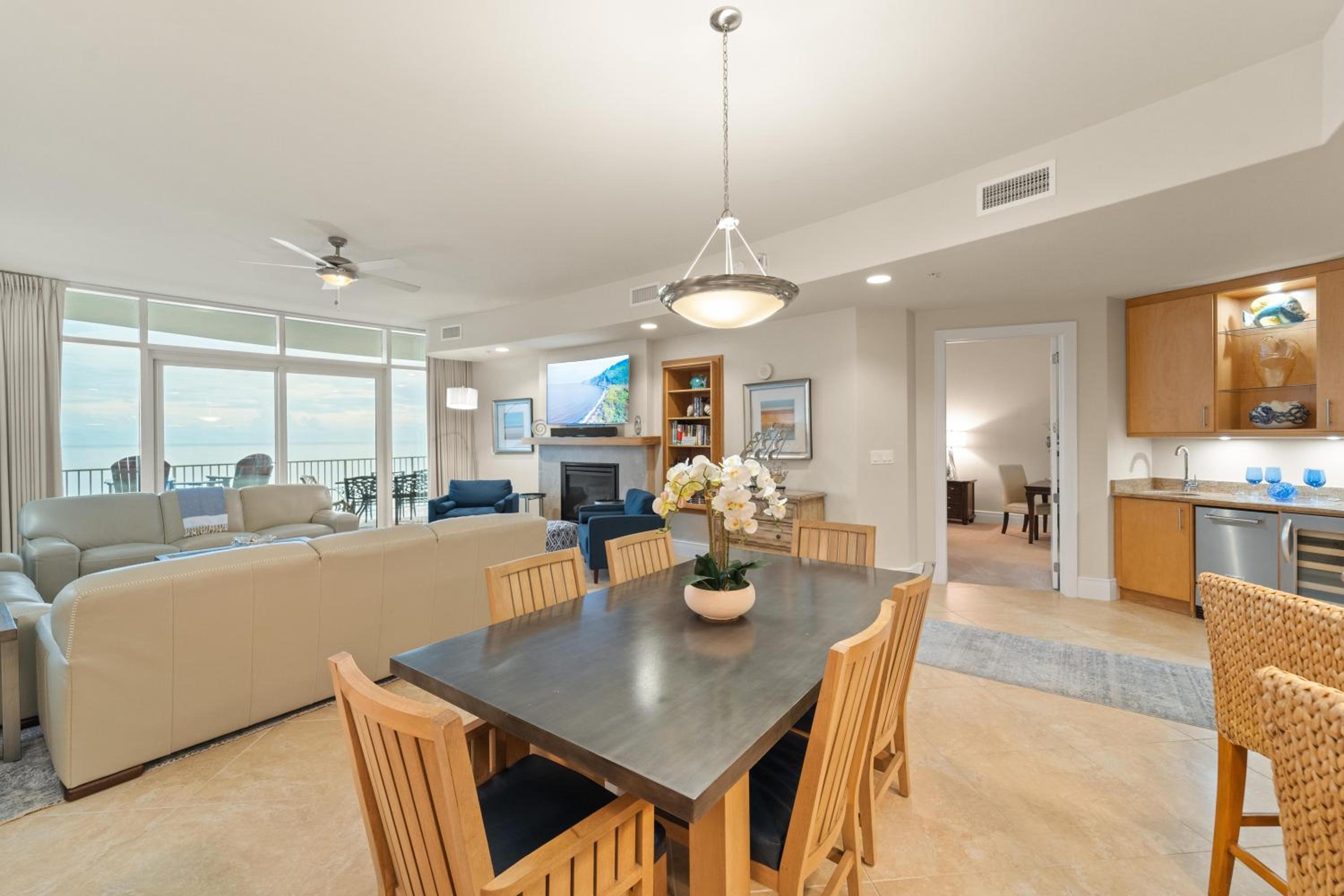 Turquoise Place 2707C view 2