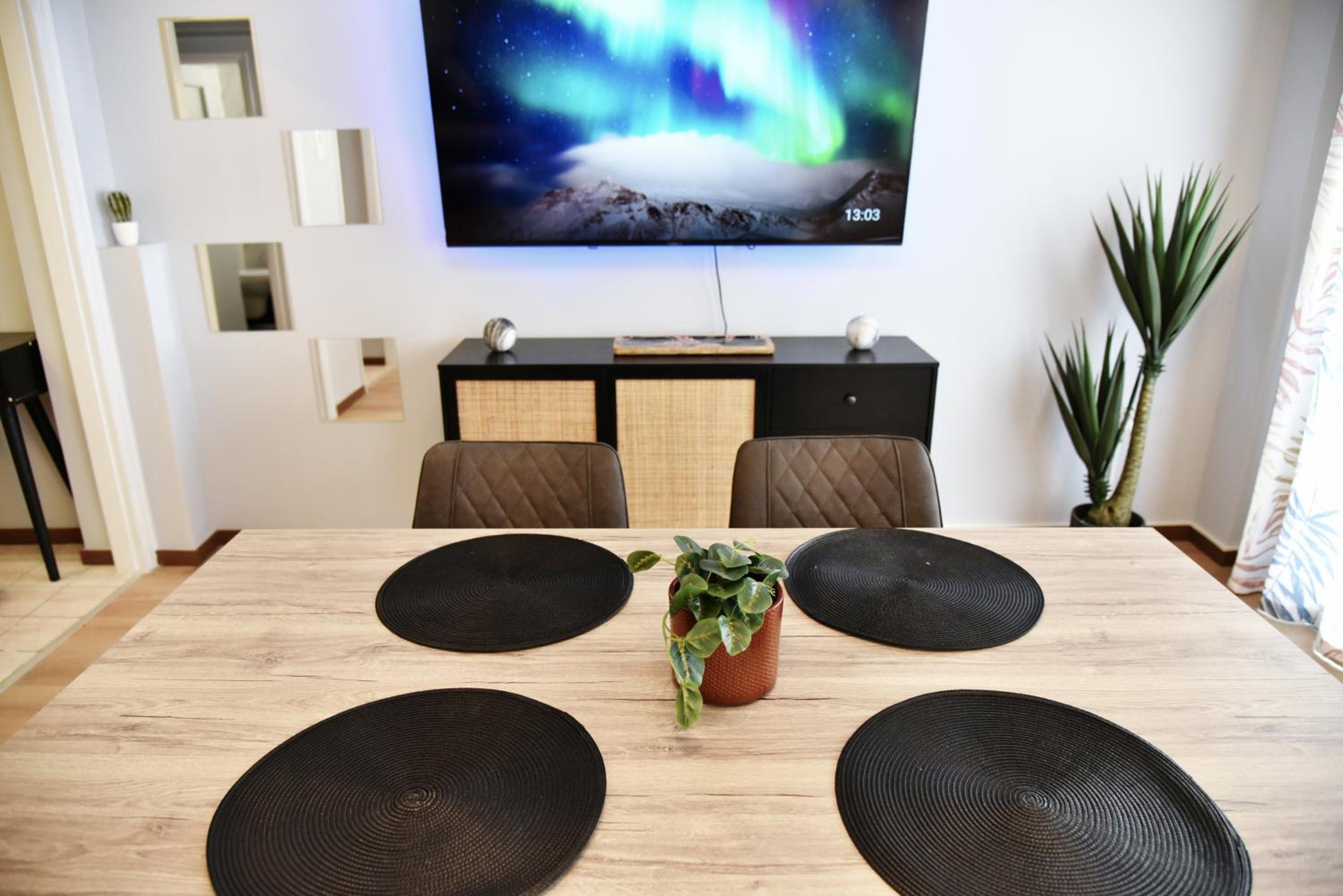 Kipseli NEW MoDeRN & CoZy 65TV Netflix