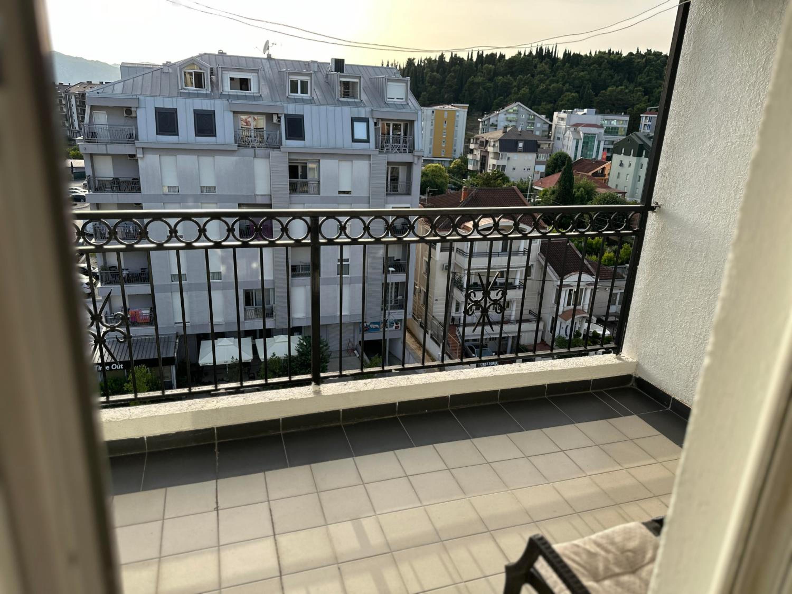 Due Sorelle view 5