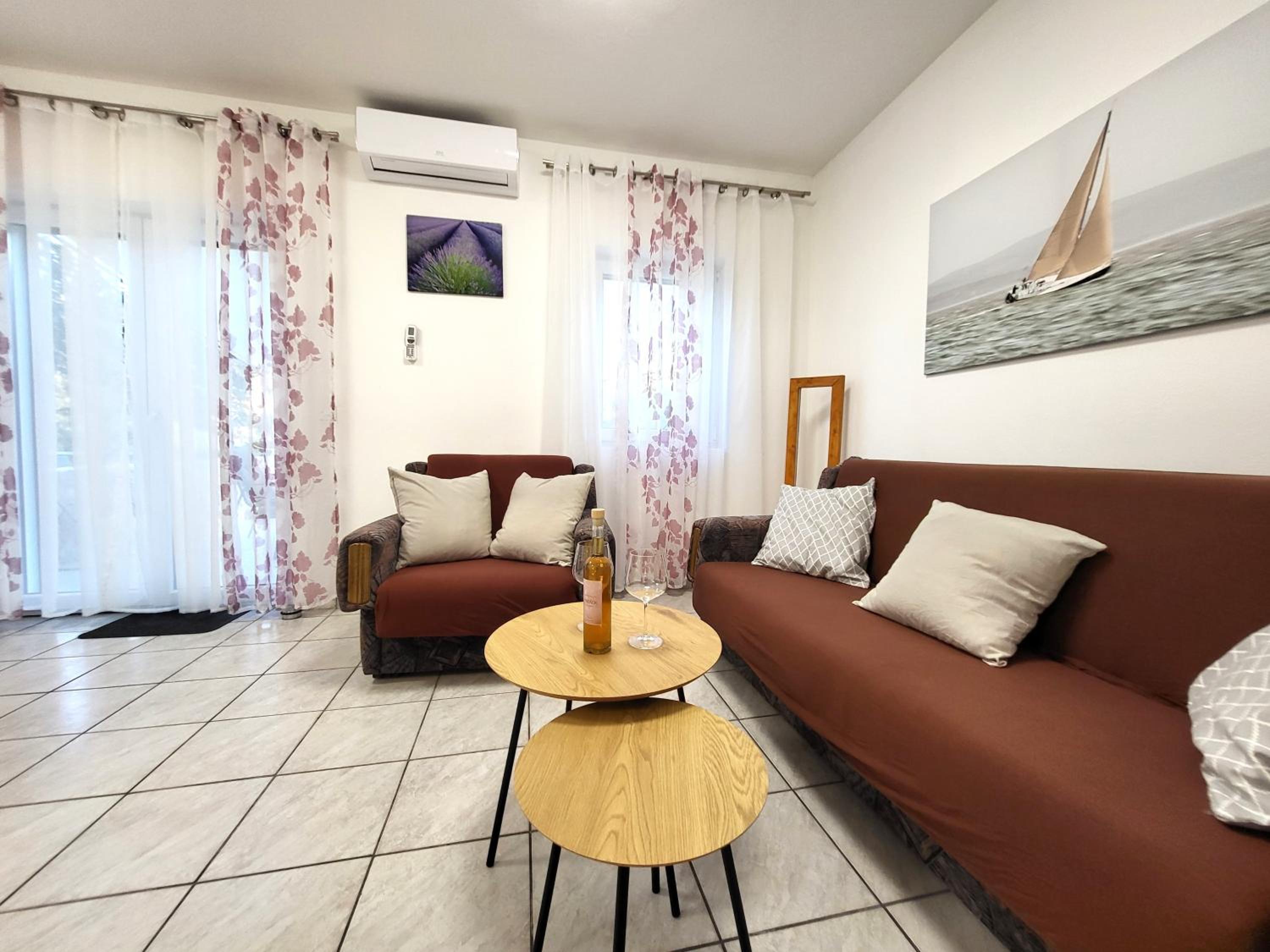 Apartments Pitve