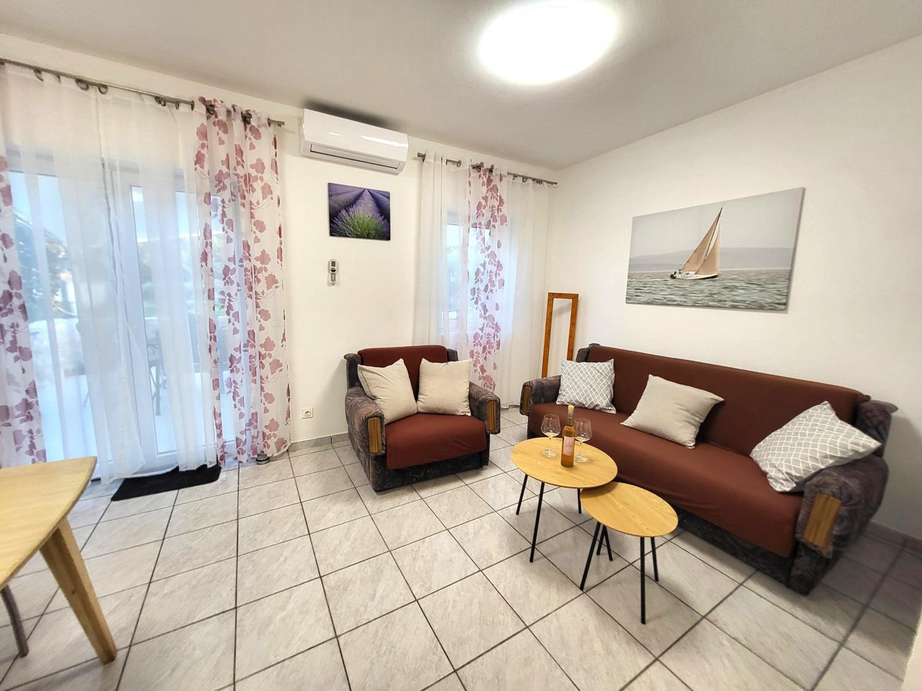 Apartments Pitve