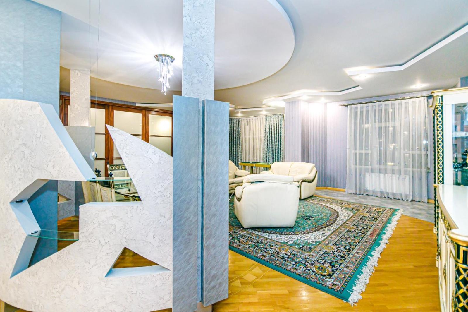 Apartment With Billiards