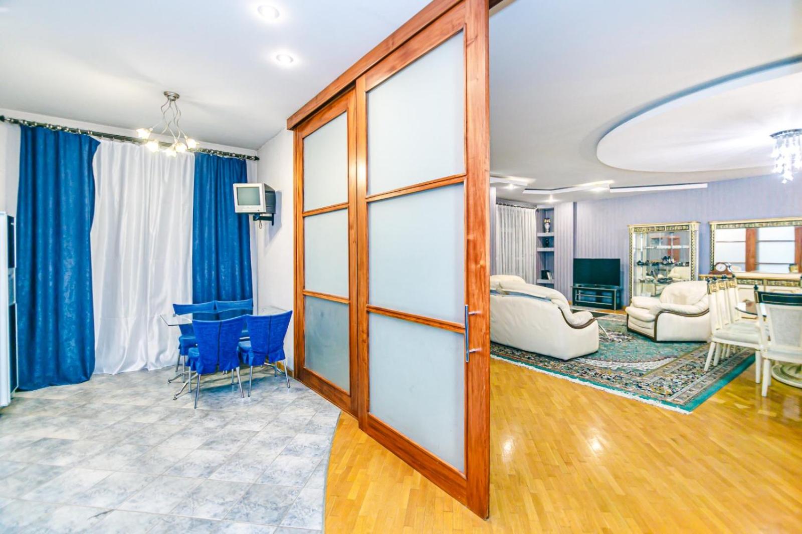 Apartment With Billiards
