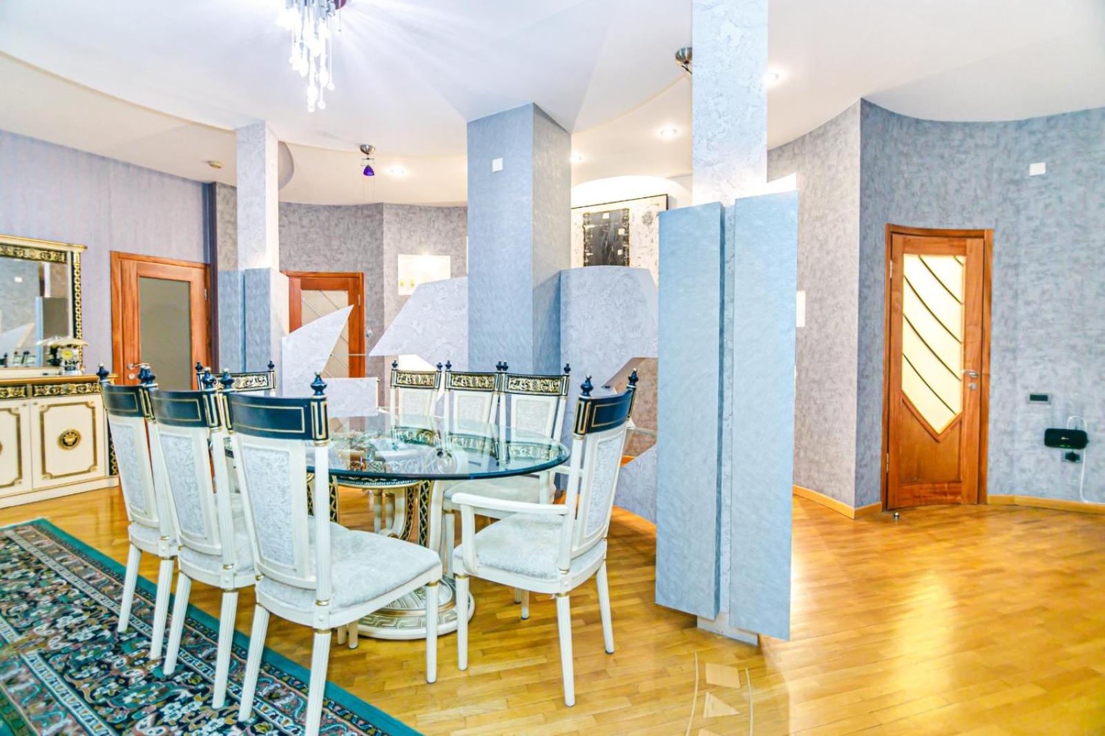 Apartment With Billiards