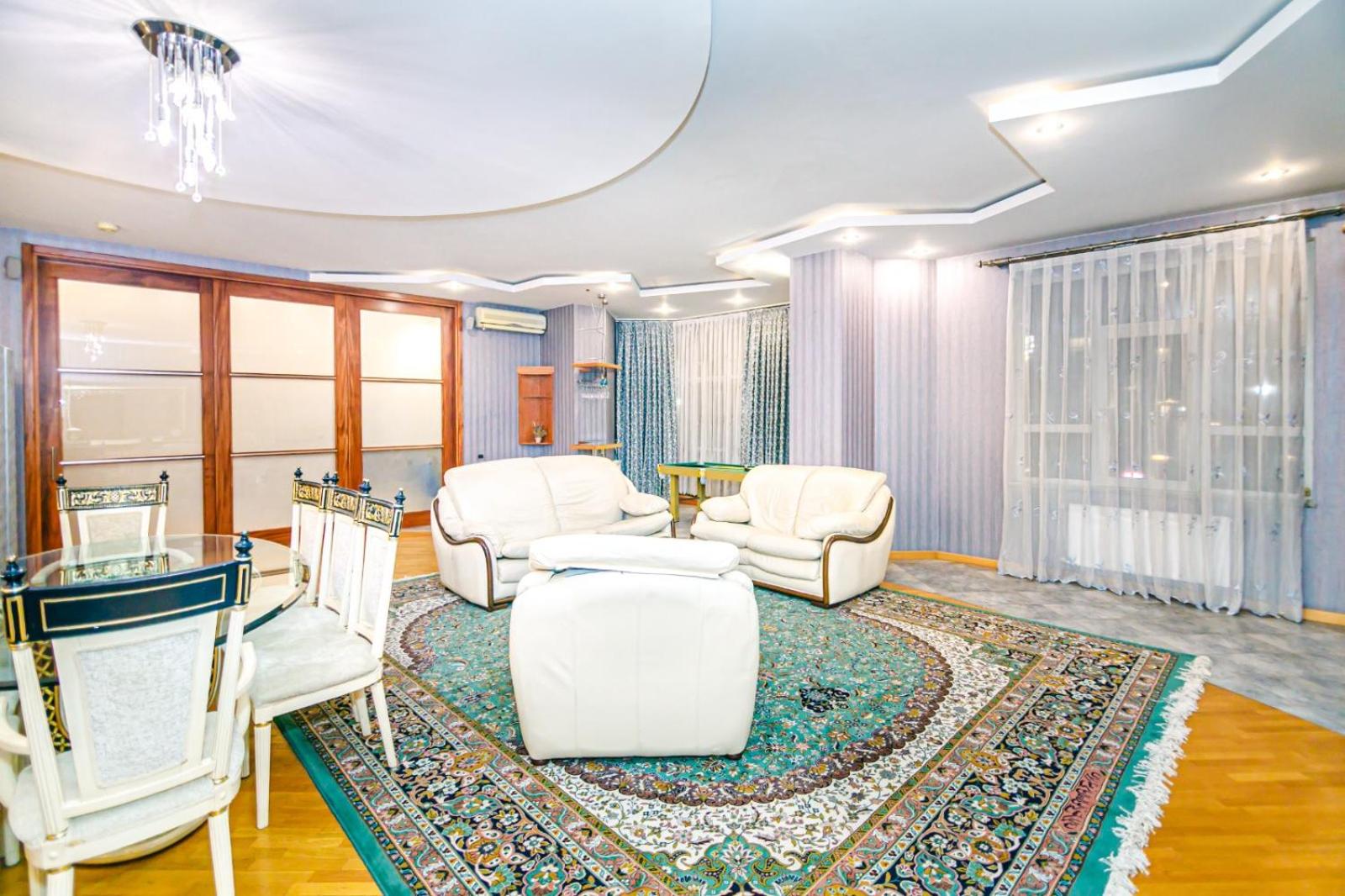 Apartment With Billiards