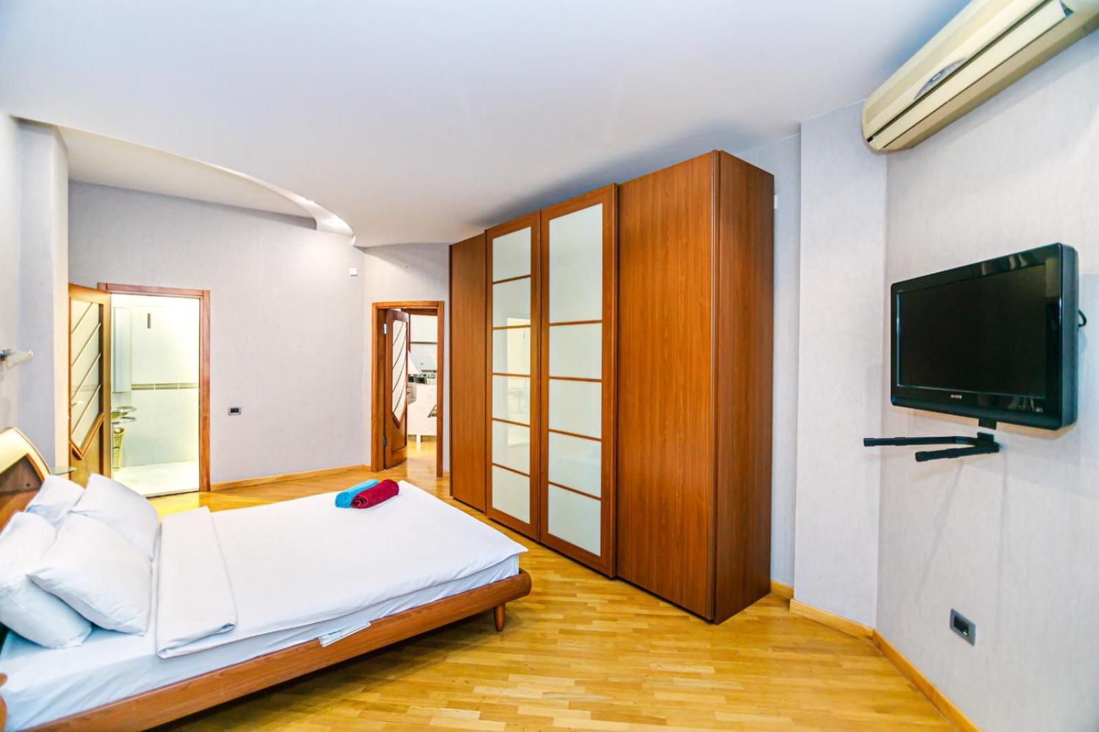 Apartment With Billiards