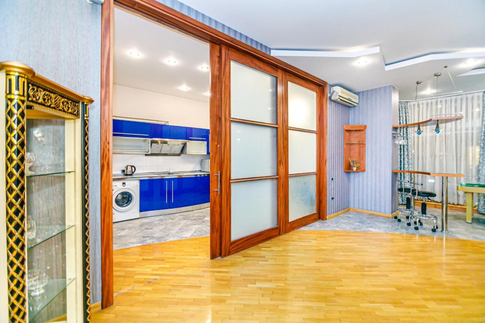 Apartment With Billiards