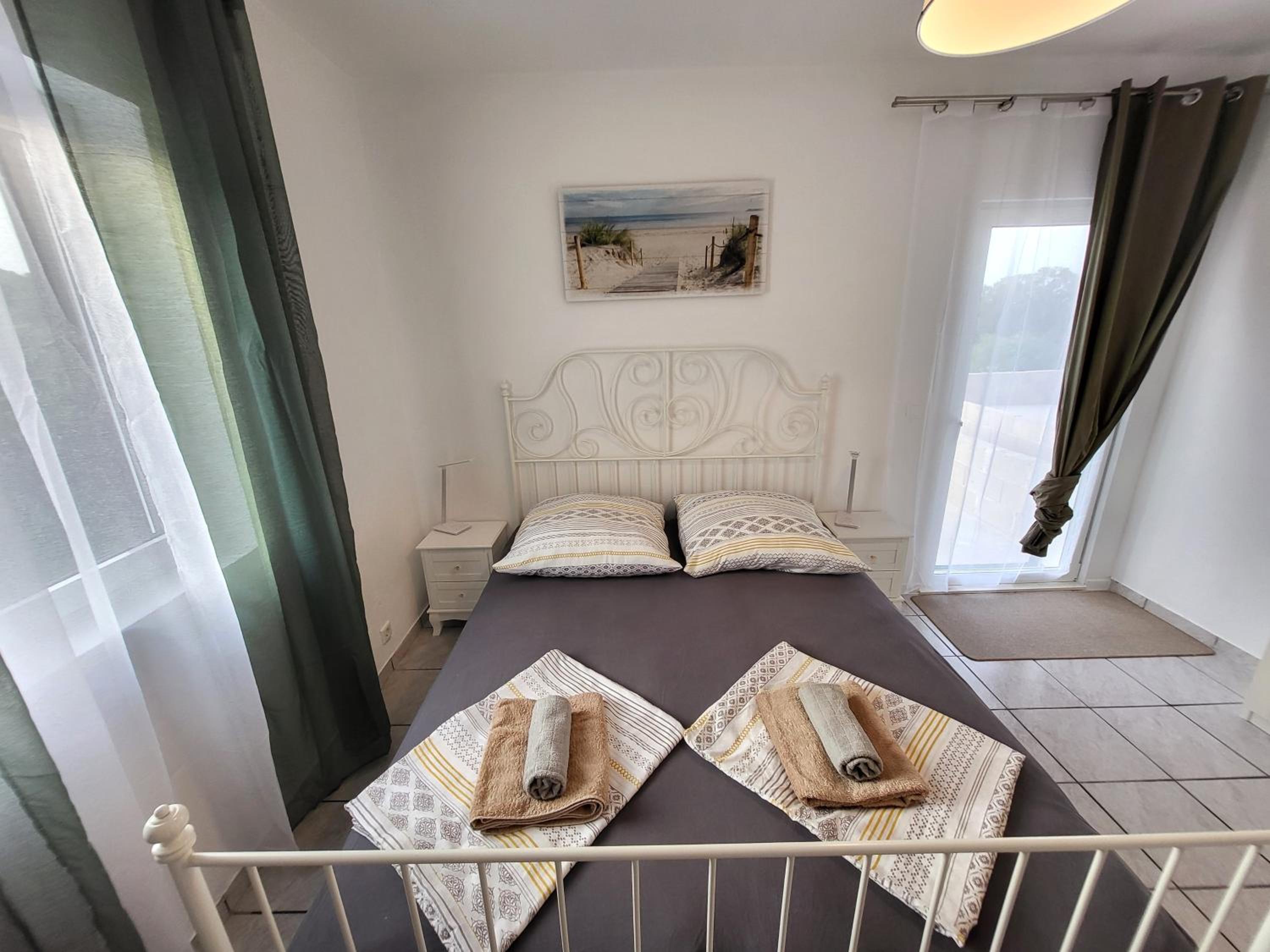 Apartments Pitve
