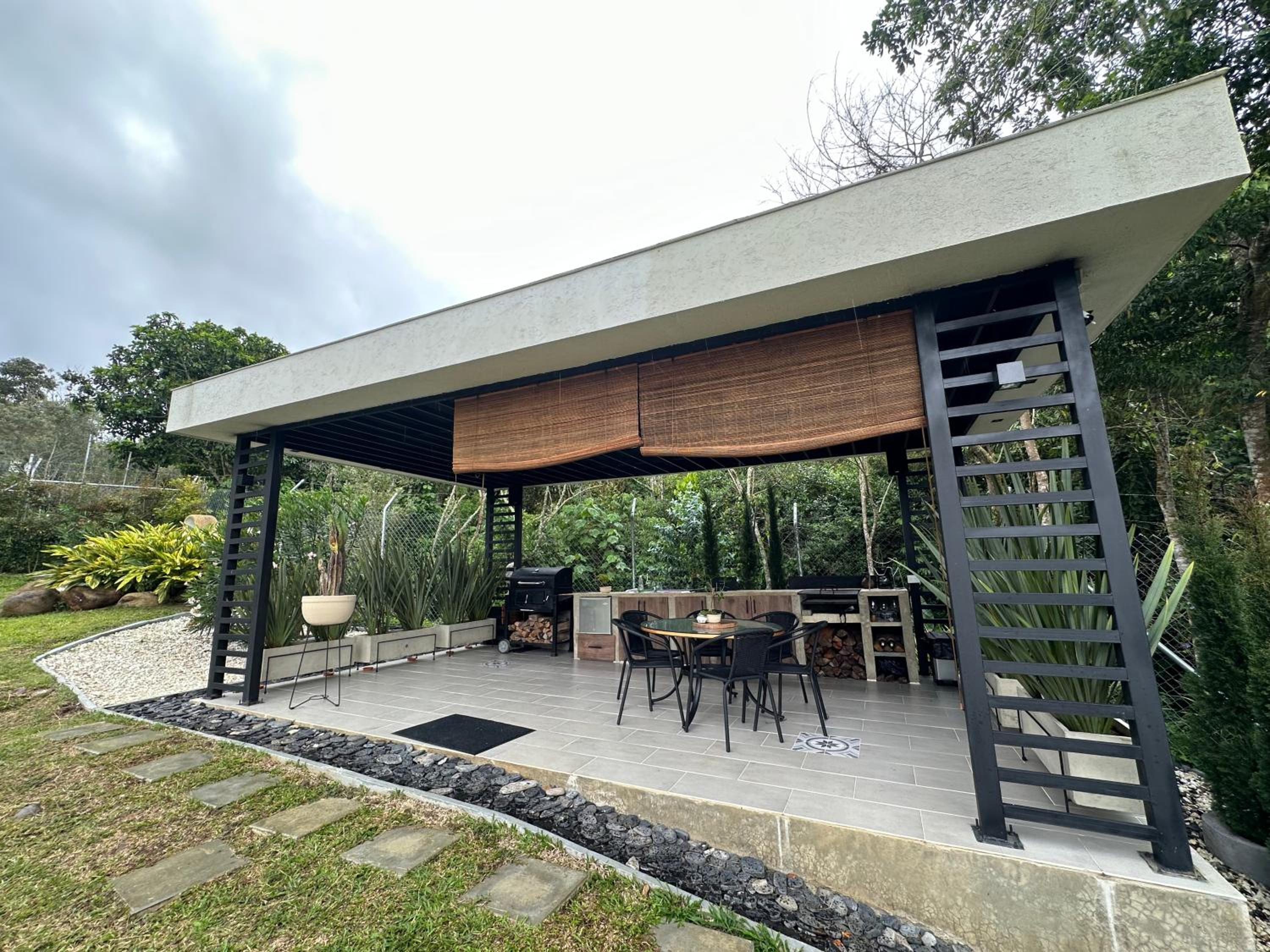 Finca Luxury Bali increíble vista al Lago Calima