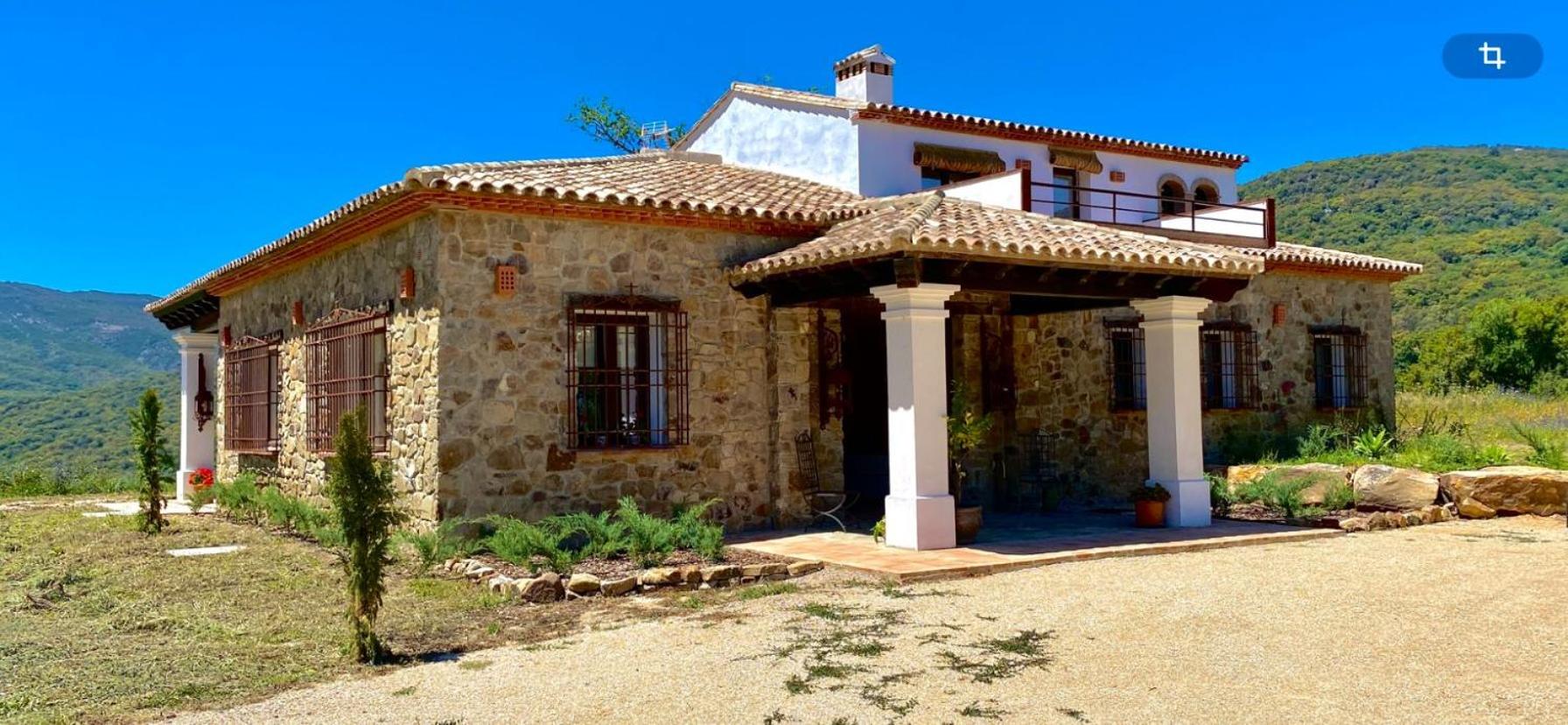 FAMILIAR y UNICA VILLA EN GAUCIN