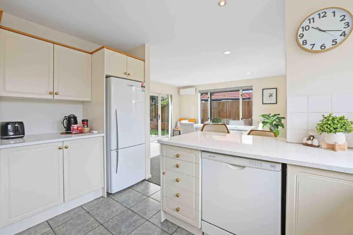 A Great Location 4 bedrooms, quiet and comfort! view 5