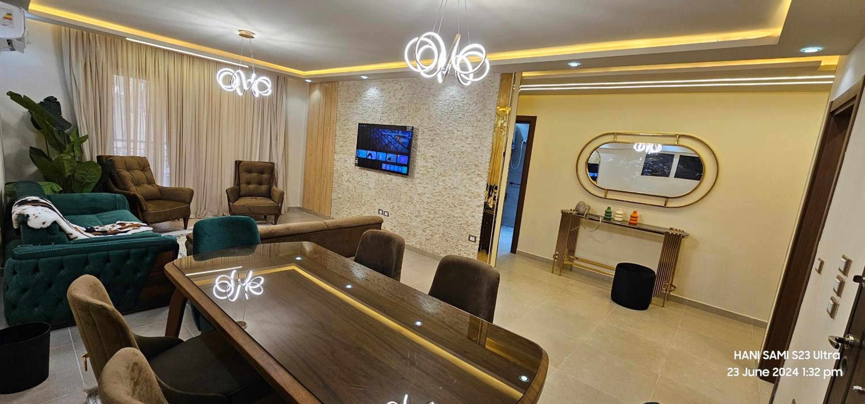 LATOYA Apartment