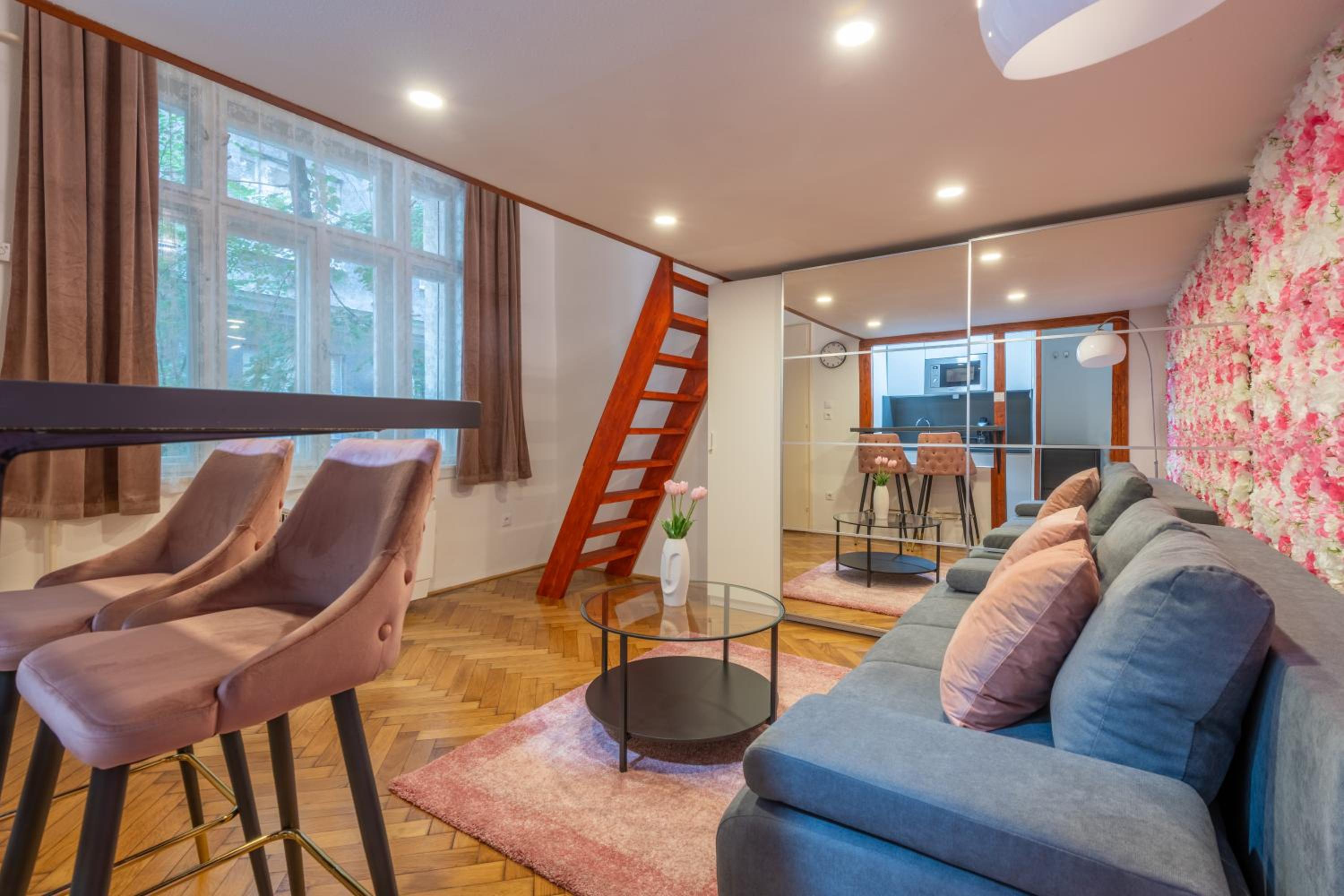Rose Garden Apartment