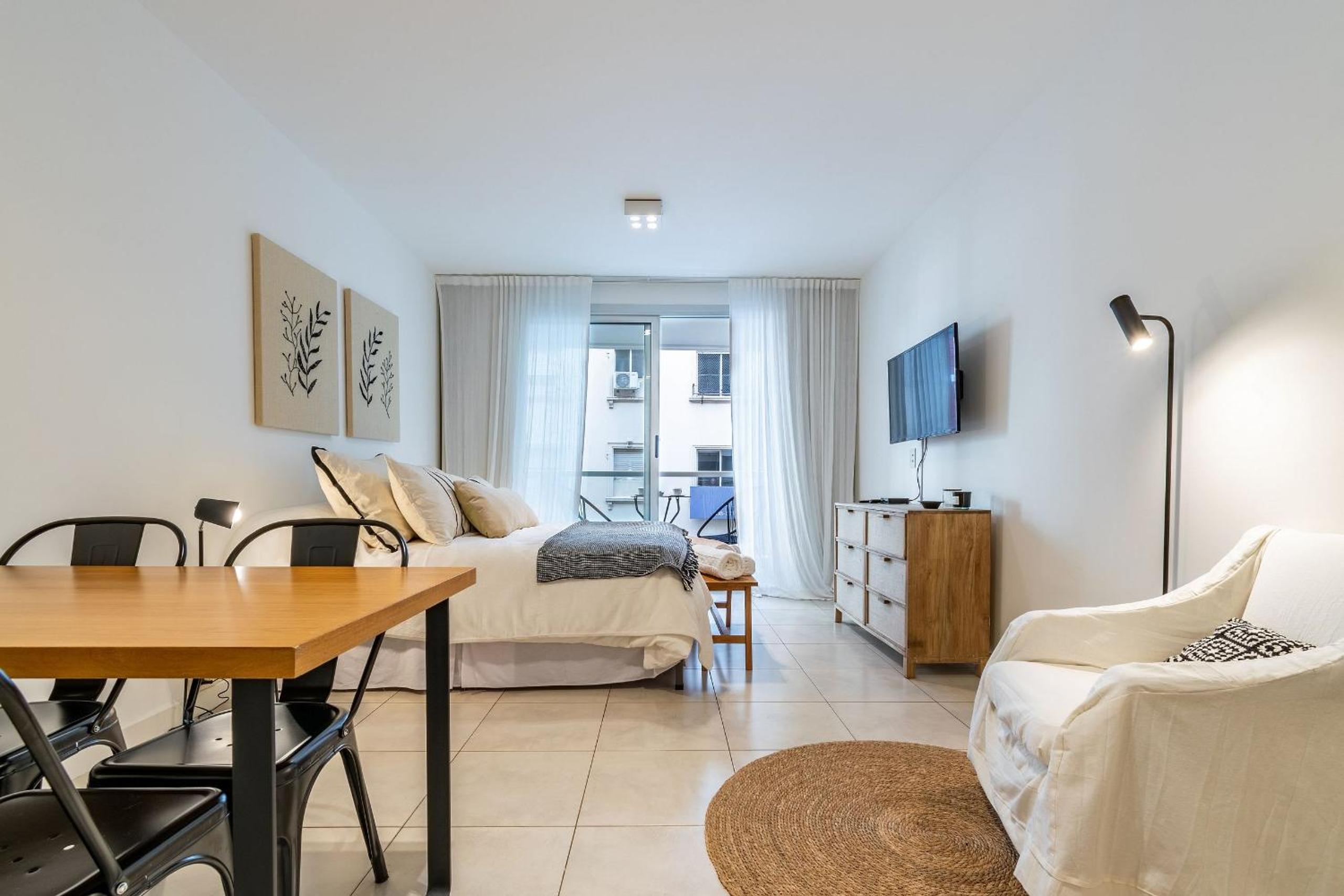 Modern and cozy studio in Recoleta.