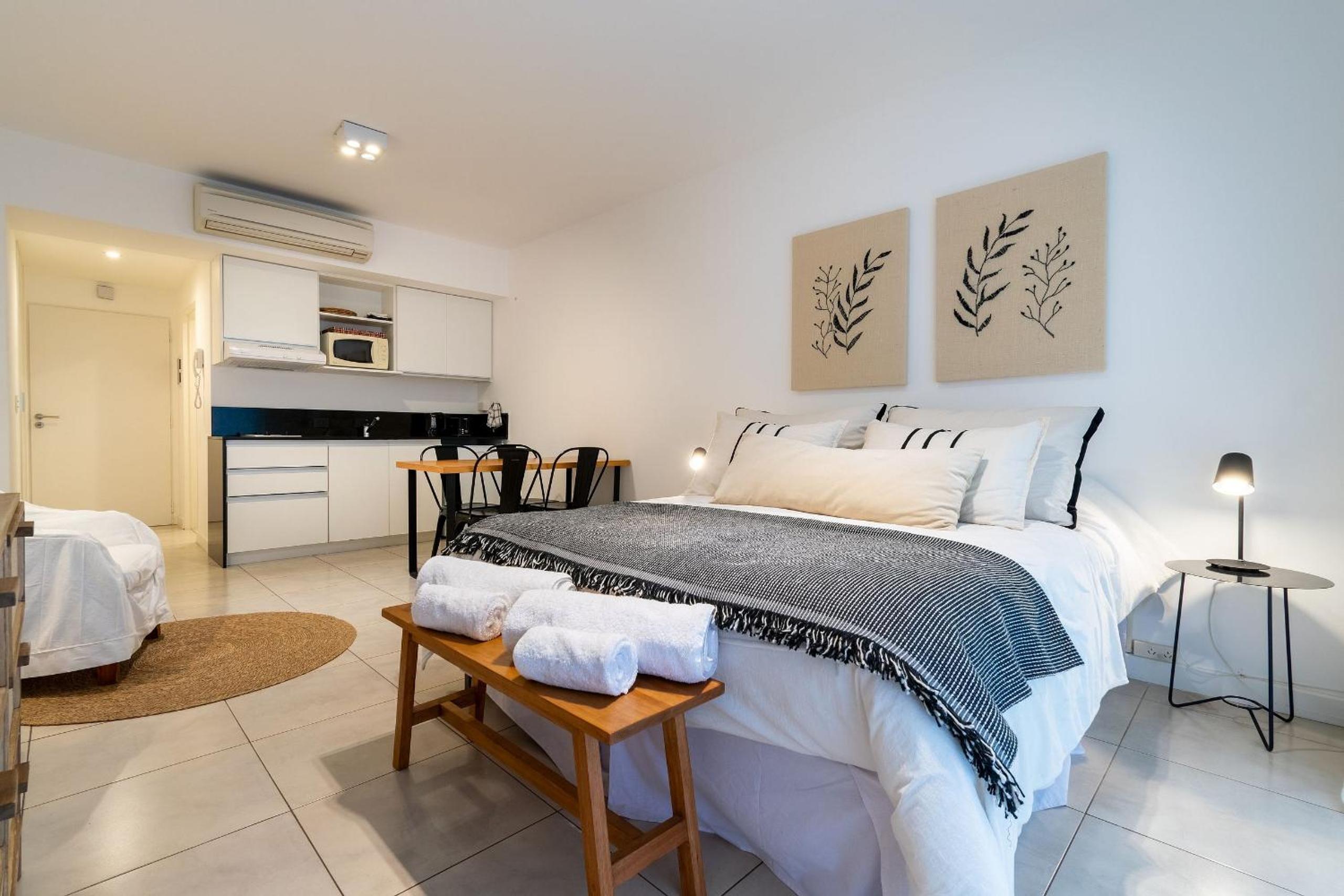 Modern and cozy studio in Recoleta.