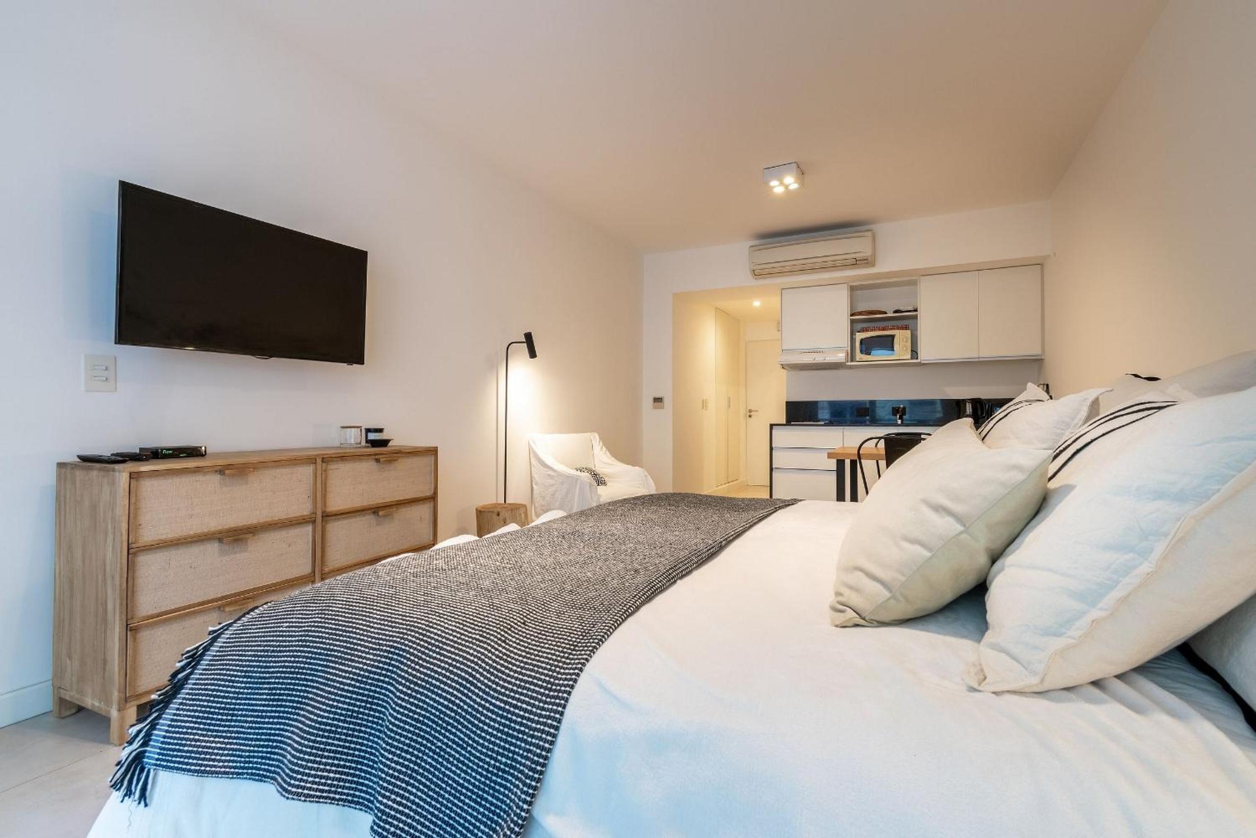 Modern and cozy studio in Recoleta.
