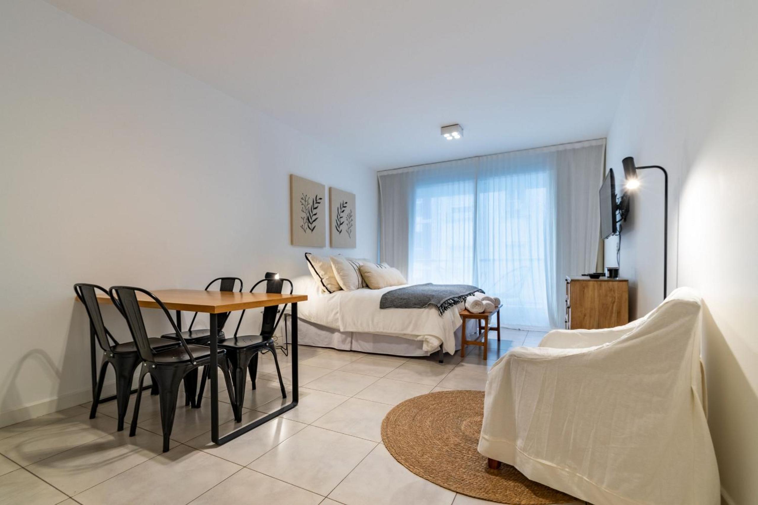 Modern and cozy studio in Recoleta.