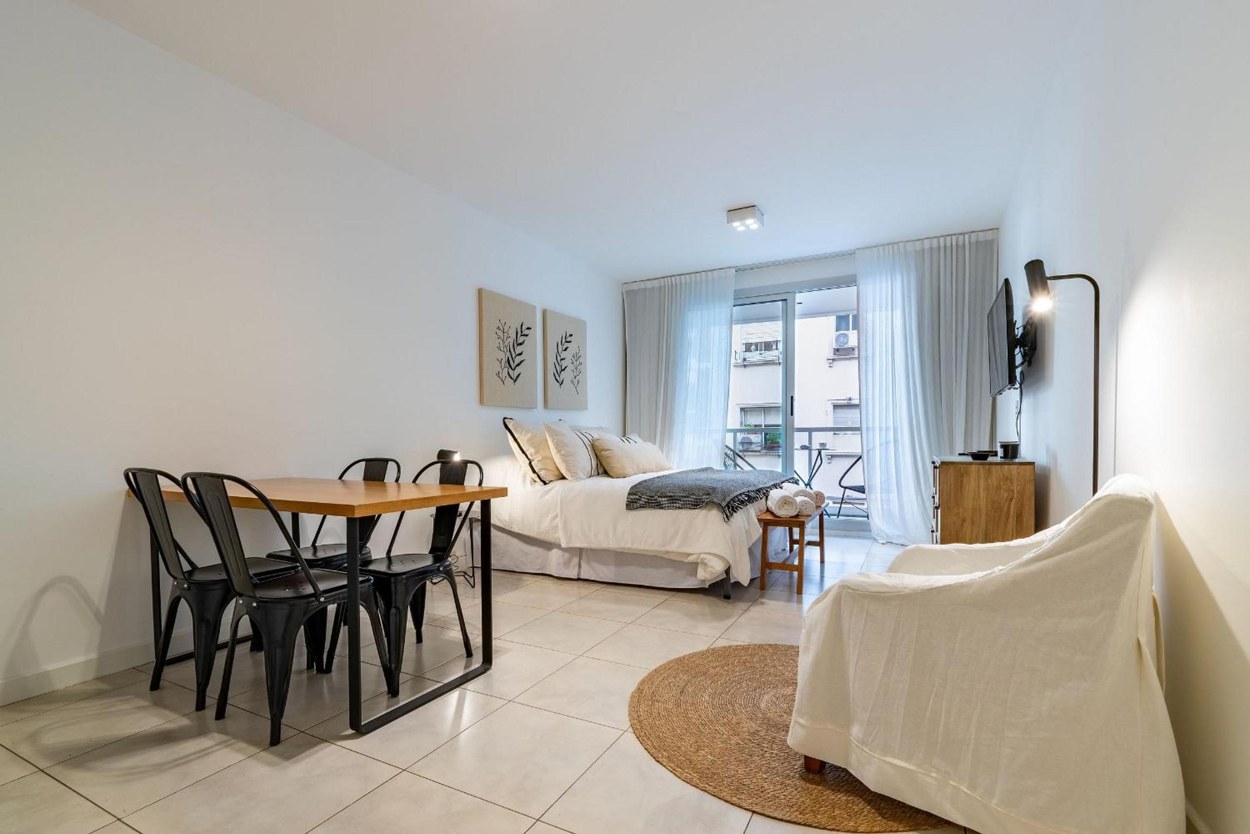 Modern and cozy studio in Recoleta.