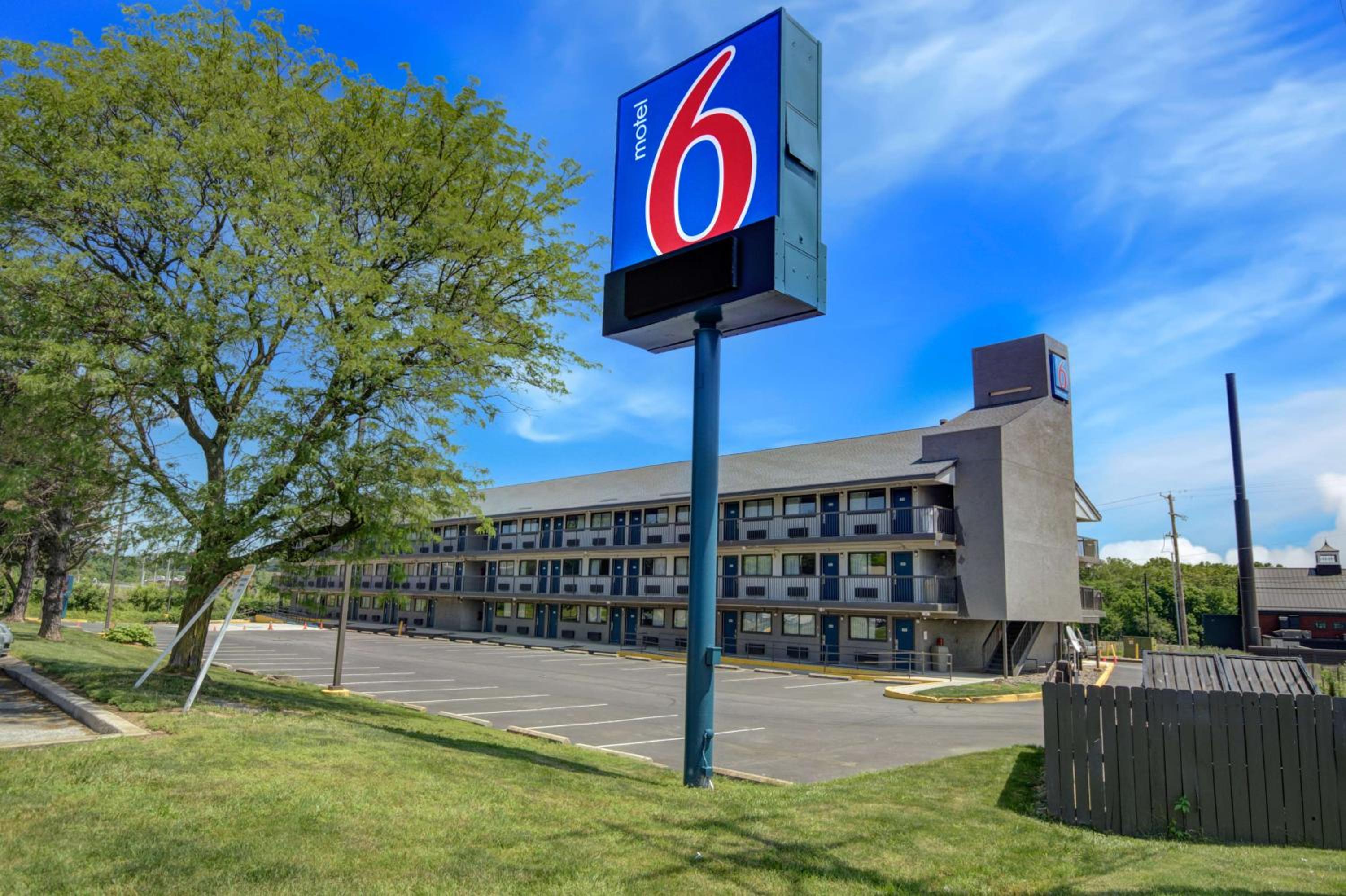 Motel 6-York, PA view 4