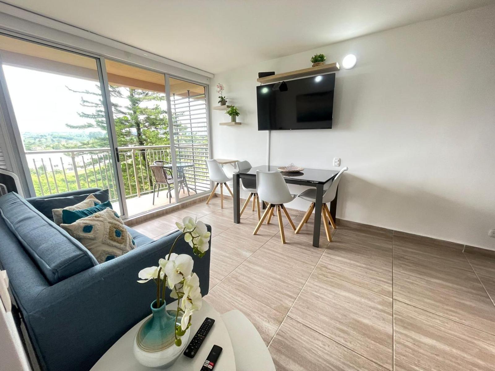 M806- Hermoso y amplio apartamento en Av 19 norte