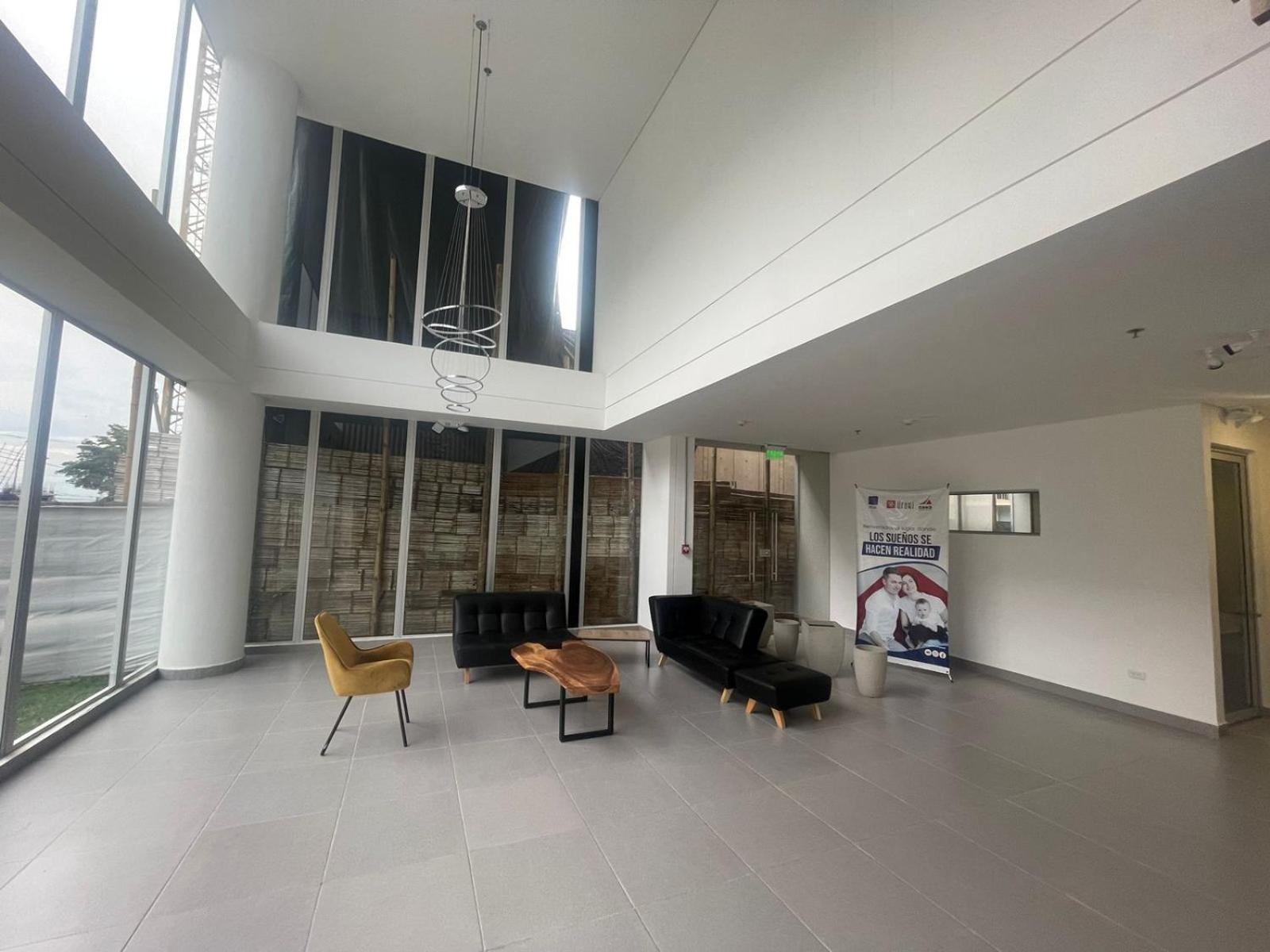 M806- Hermoso y amplio apartamento en Av 19 norte