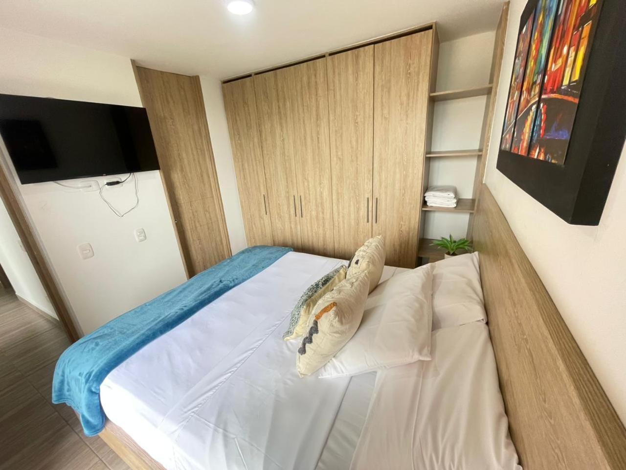 M806- Hermoso y amplio apartamento en Av 19 norte