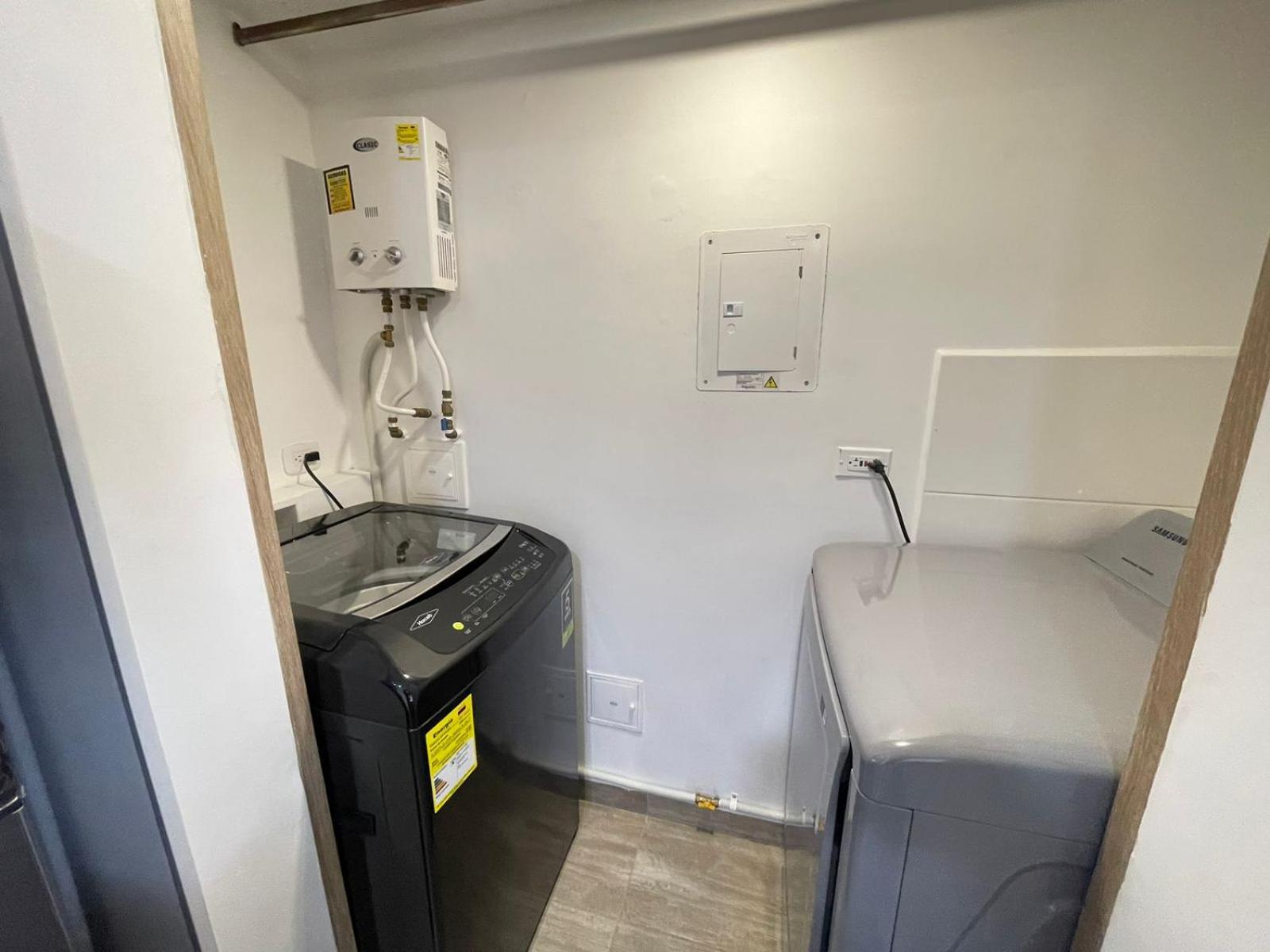 M806- Hermoso y amplio apartamento en Av 19 norte