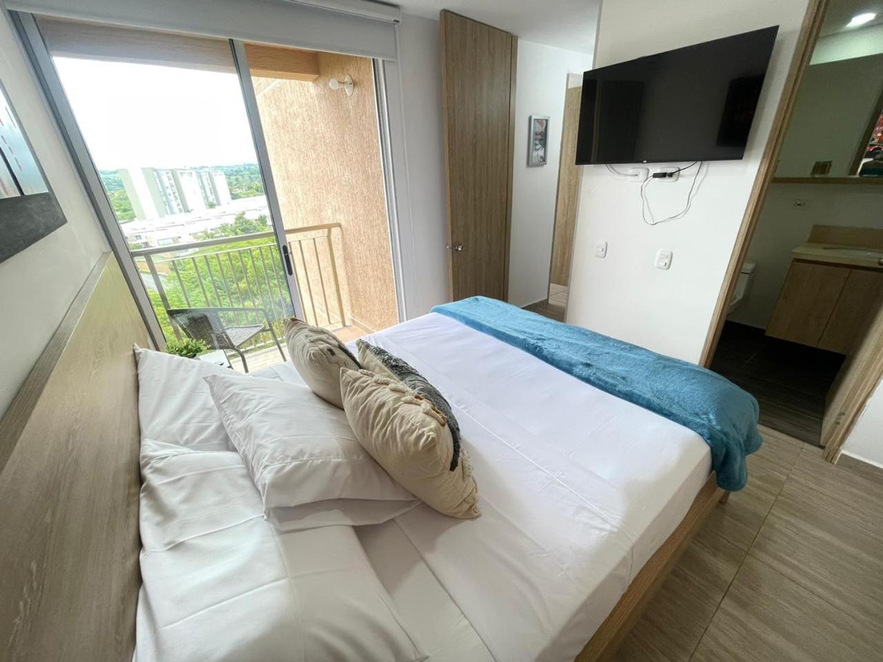 M806- Hermoso y amplio apartamento en Av 19 norte