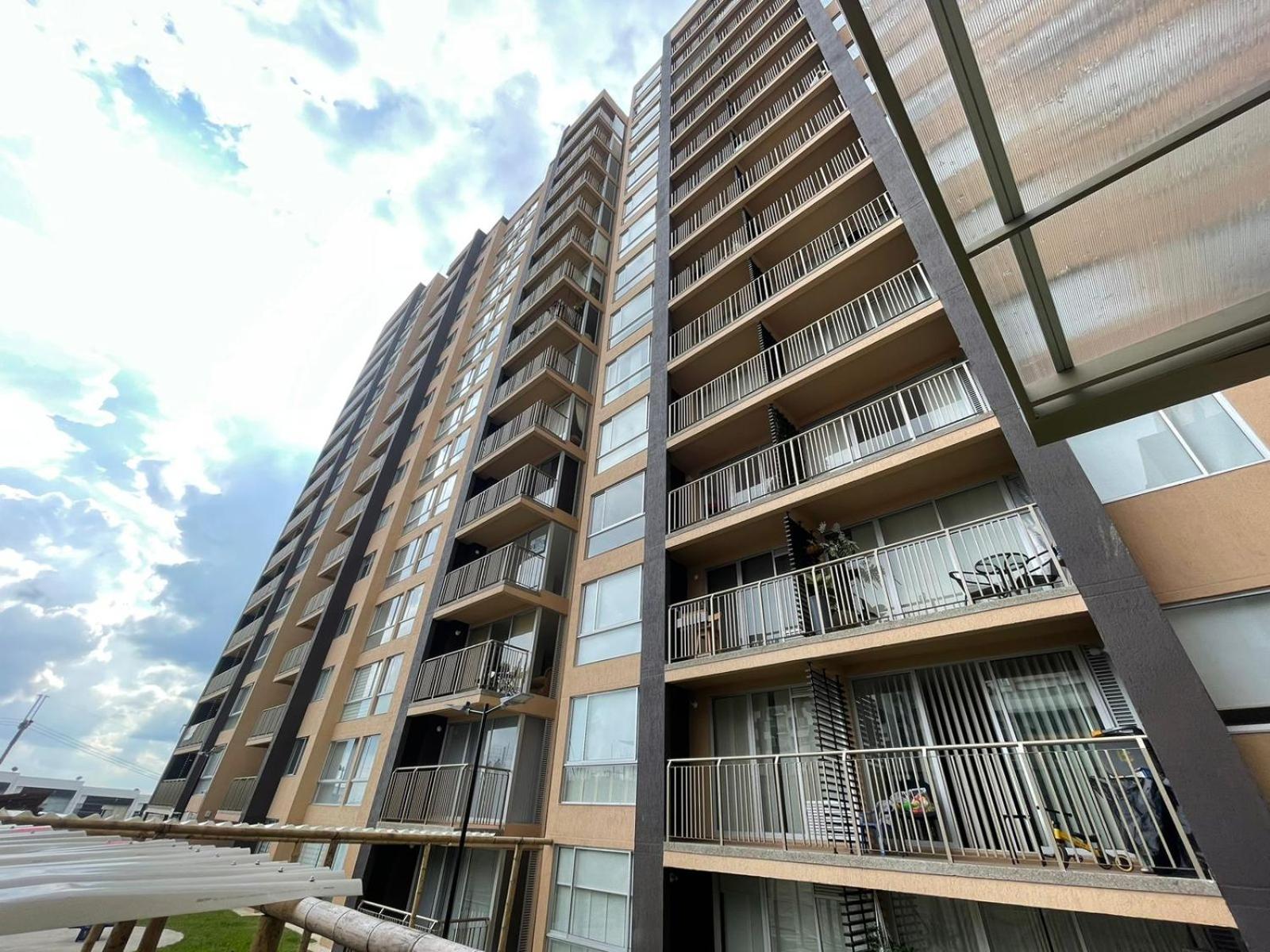 M806- Hermoso y amplio apartamento en Av 19 norte