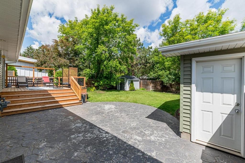 Garden Themed House Close to WEM