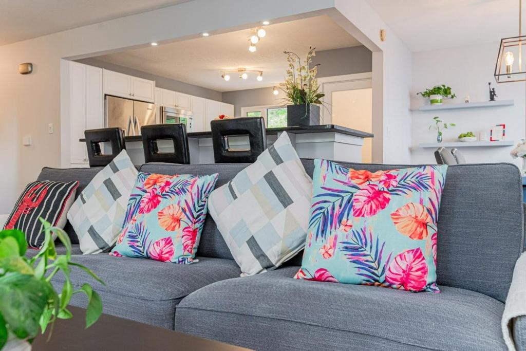 Garden Themed House Close to WEM