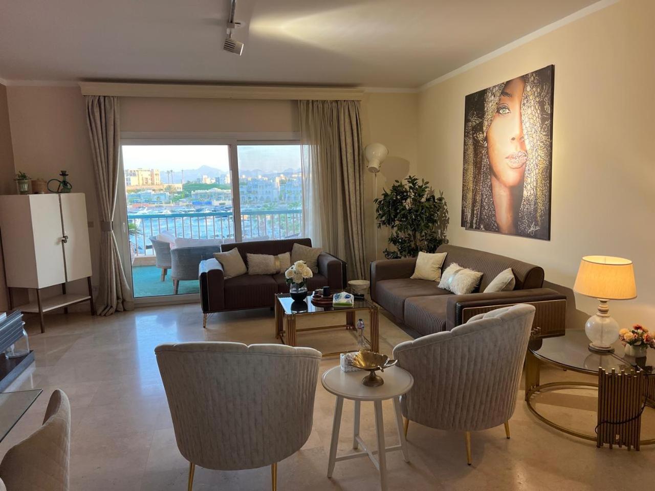 New marina elgouna mb32