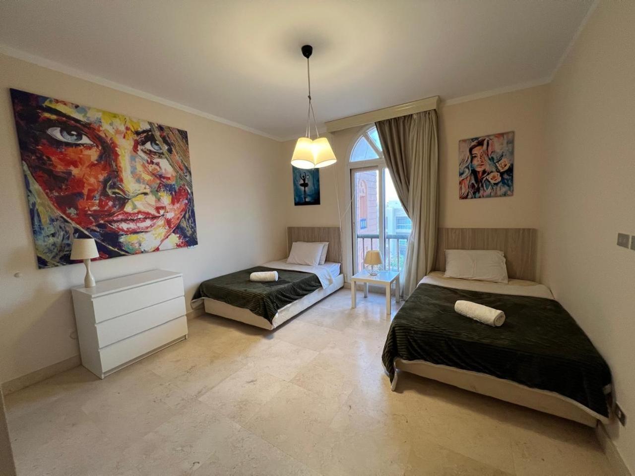 New marina elgouna mb32